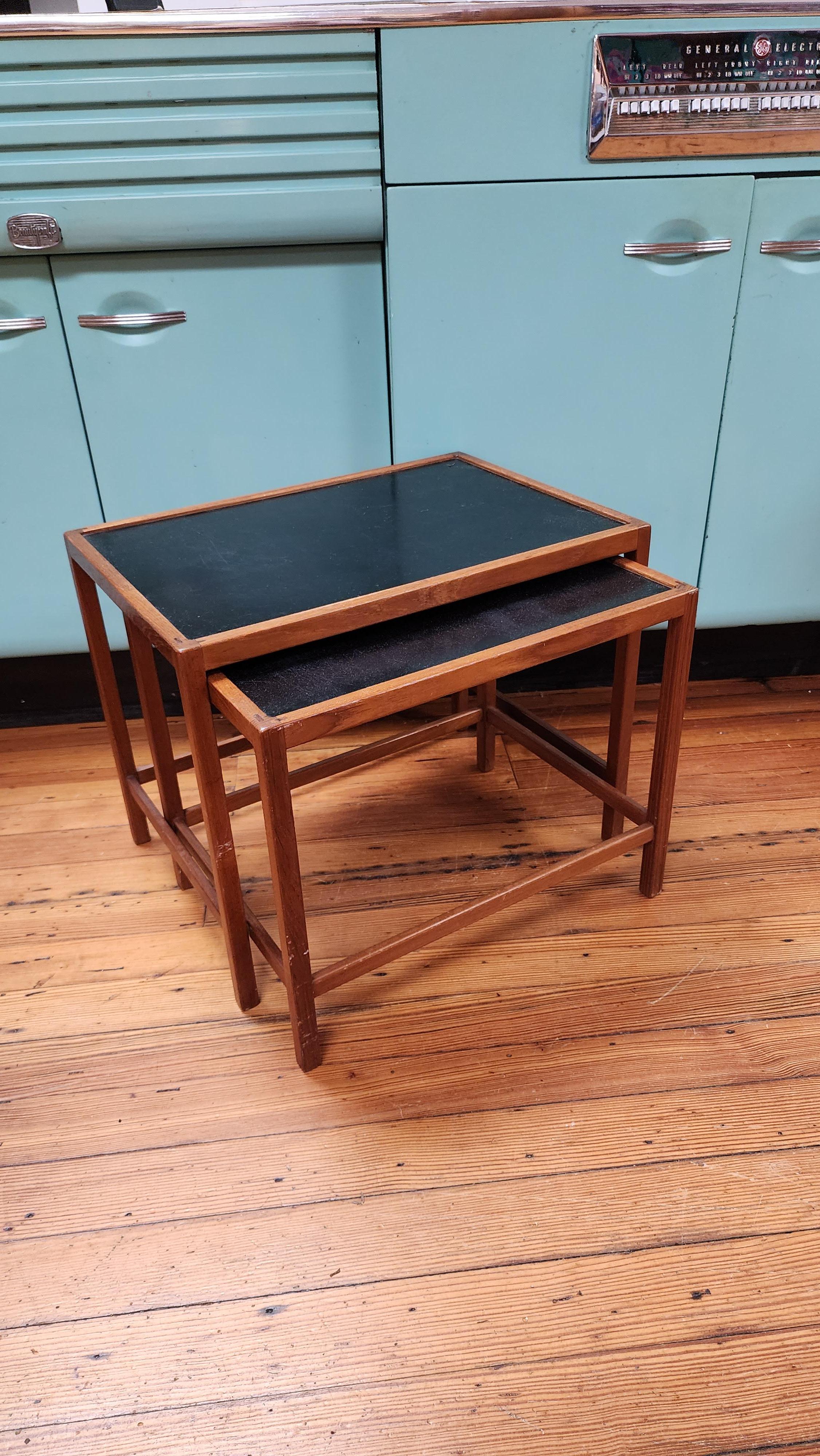 Kurt Oestervig Danish Teak and Enamel Nesting Tables Set of 2  In Good Condition For Sale In Frederick, MD