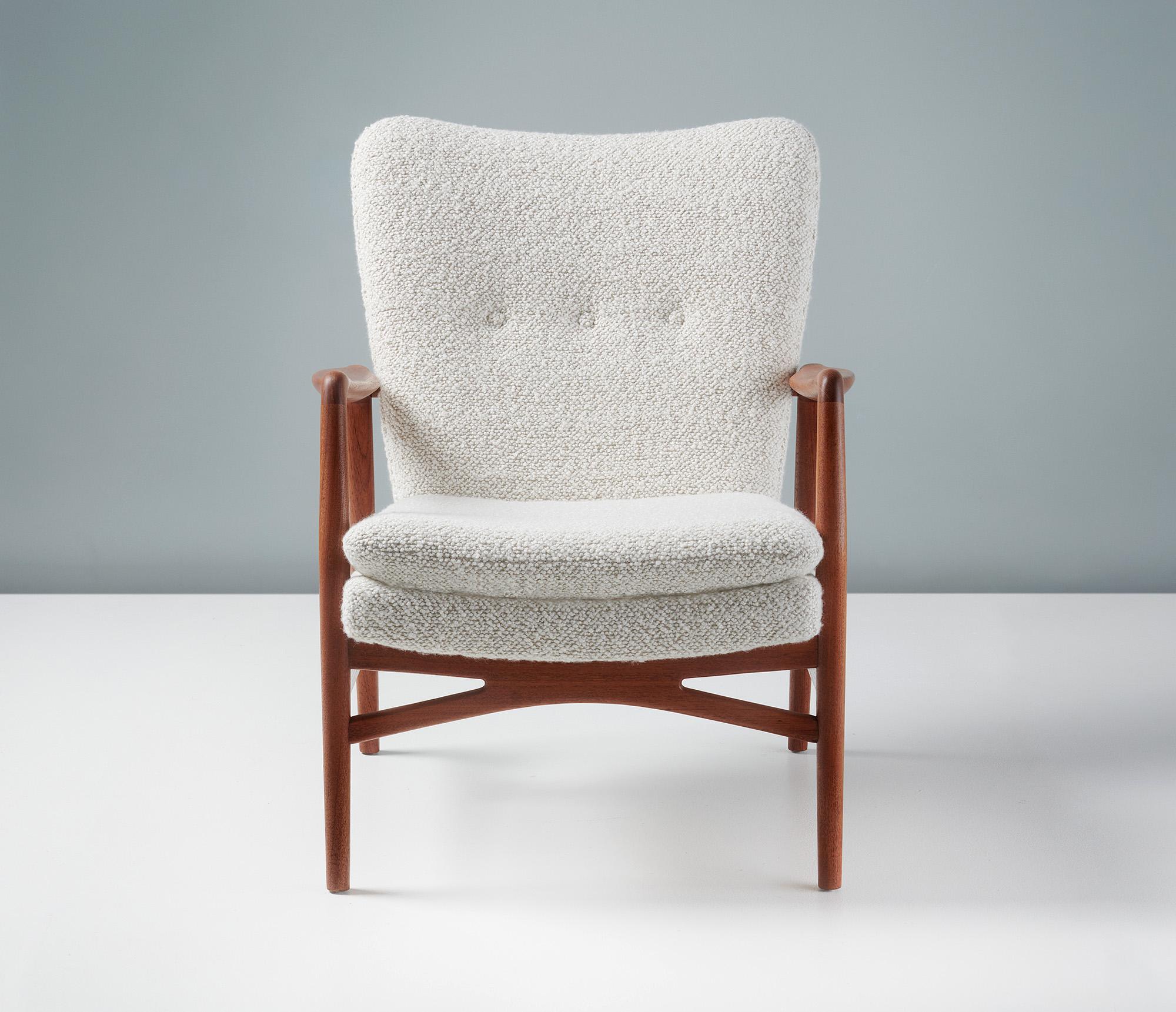 Kurt Olsen Boucle & Teak Lounge Chair, 1950s In Excellent Condition For Sale In London, GB