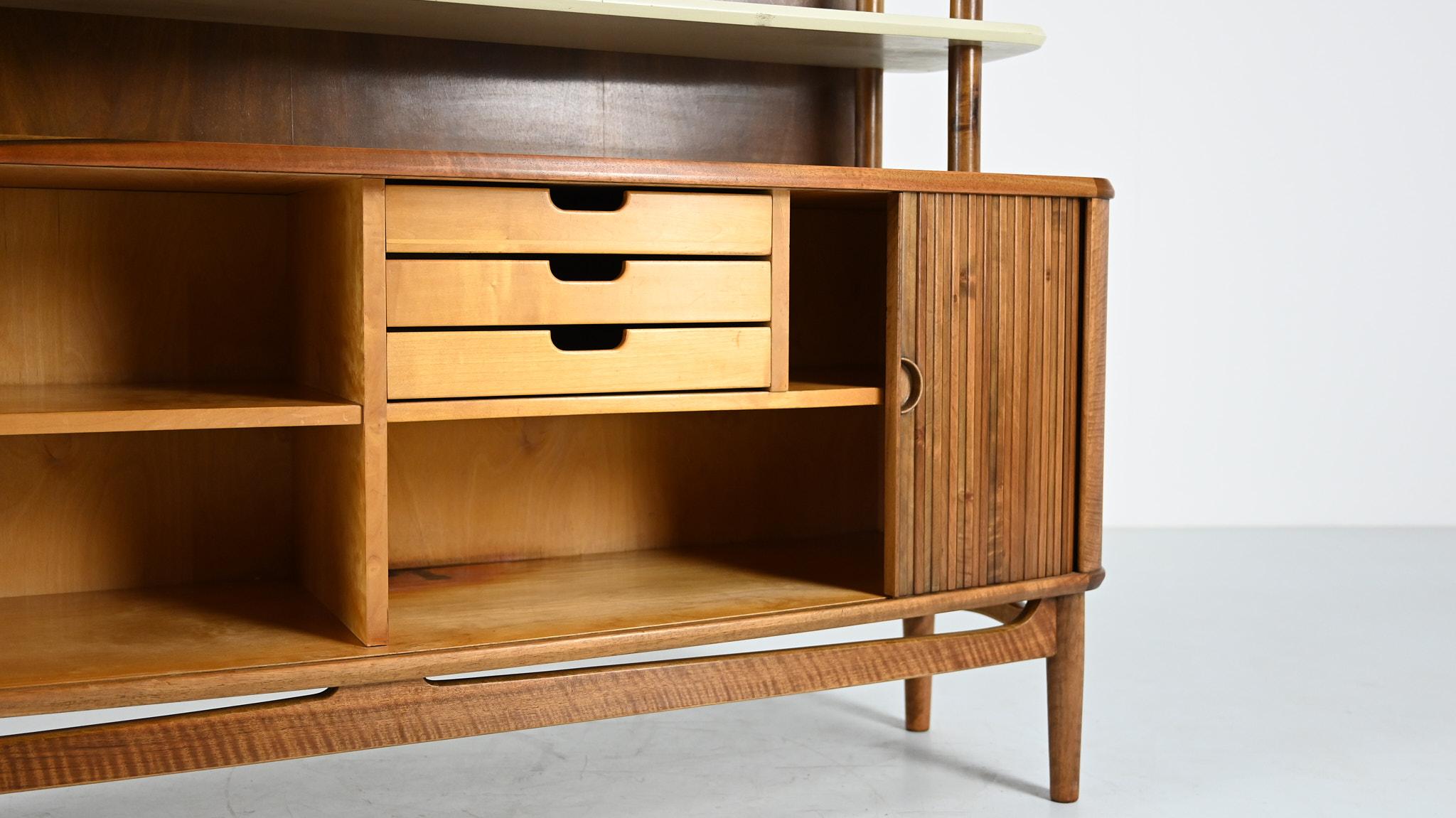 Credenza Kurt Olsen per A. Andersen & Bohm Noce Danimarca Ante a Tamburo in vendita 8
