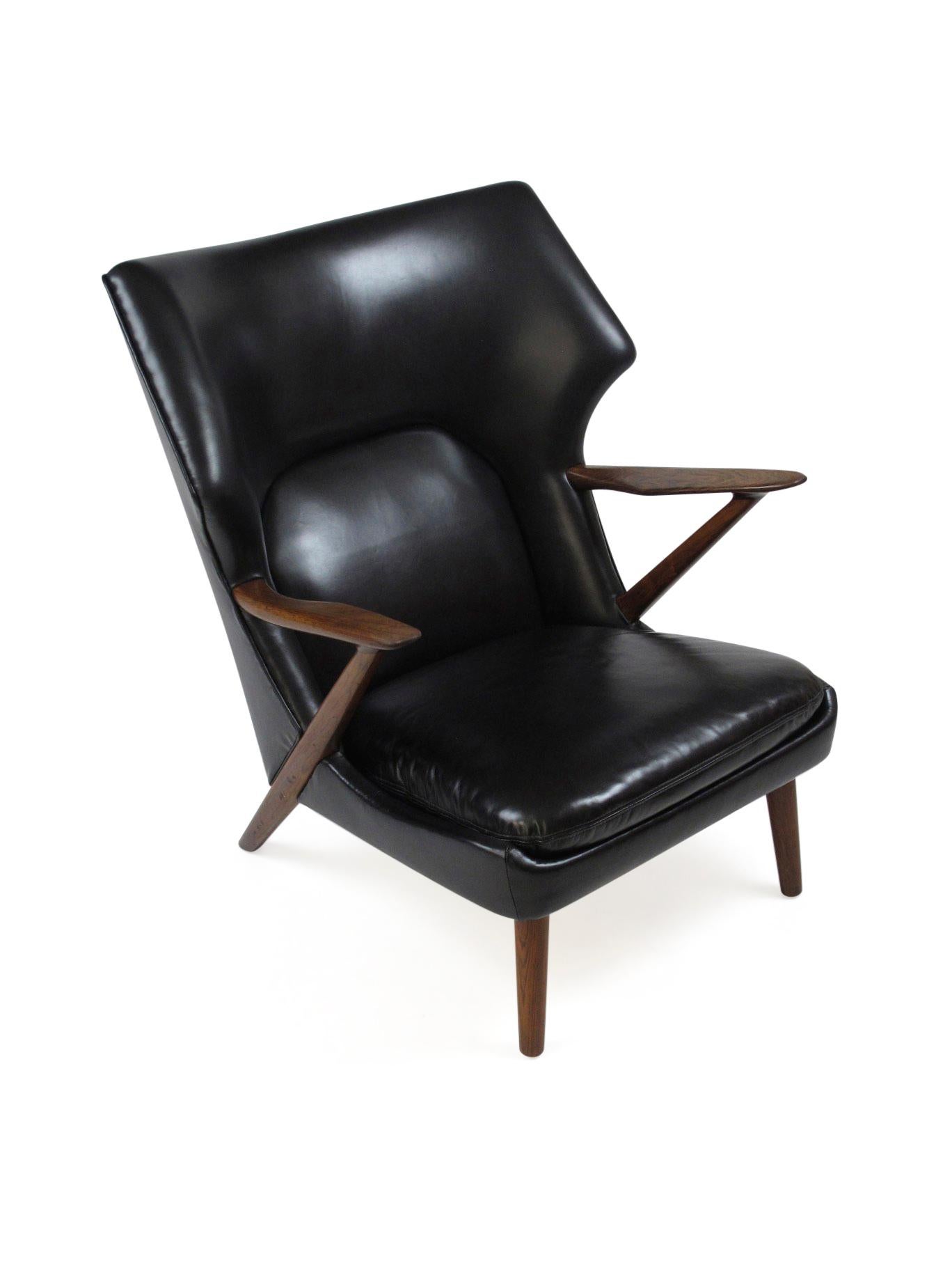 Scandinavian Modern Kurt Olsen Danish Rosewood Black Leather Bear Chair For Sale