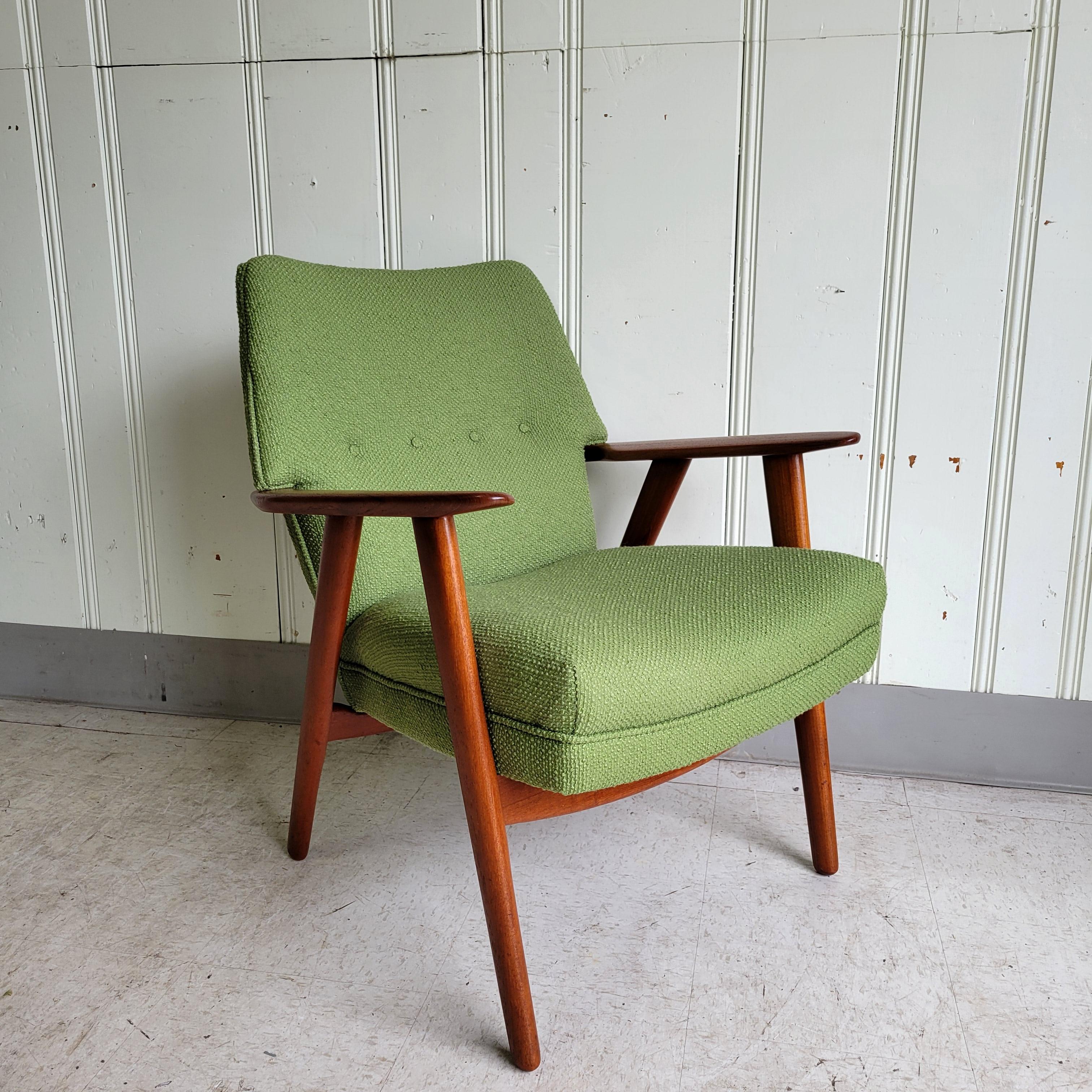 Danish Kurt Olsen for Slagelse Møbelværk Teak Lounge Chair For Sale