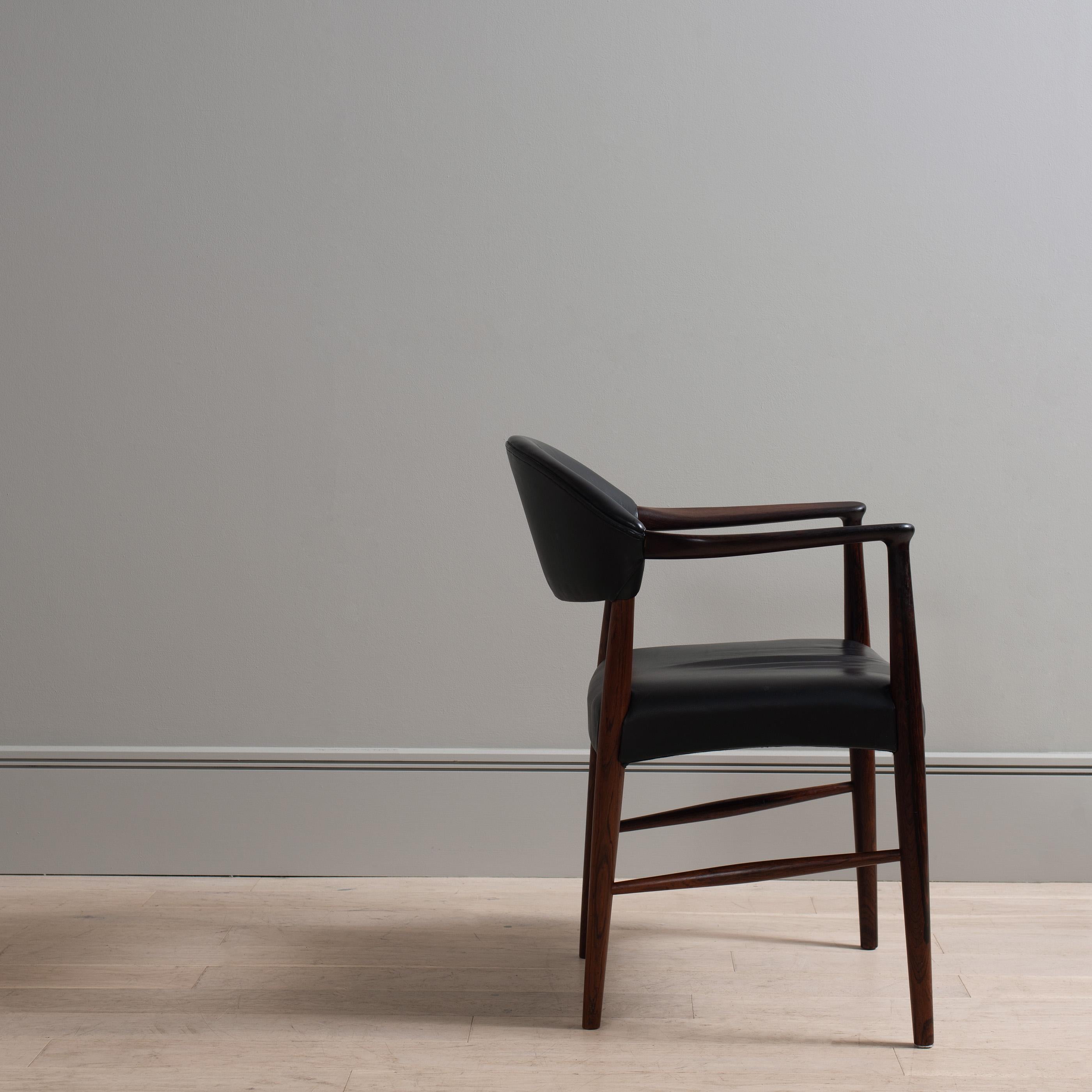 Kurt Olsen Leather Chair For Sale 3
