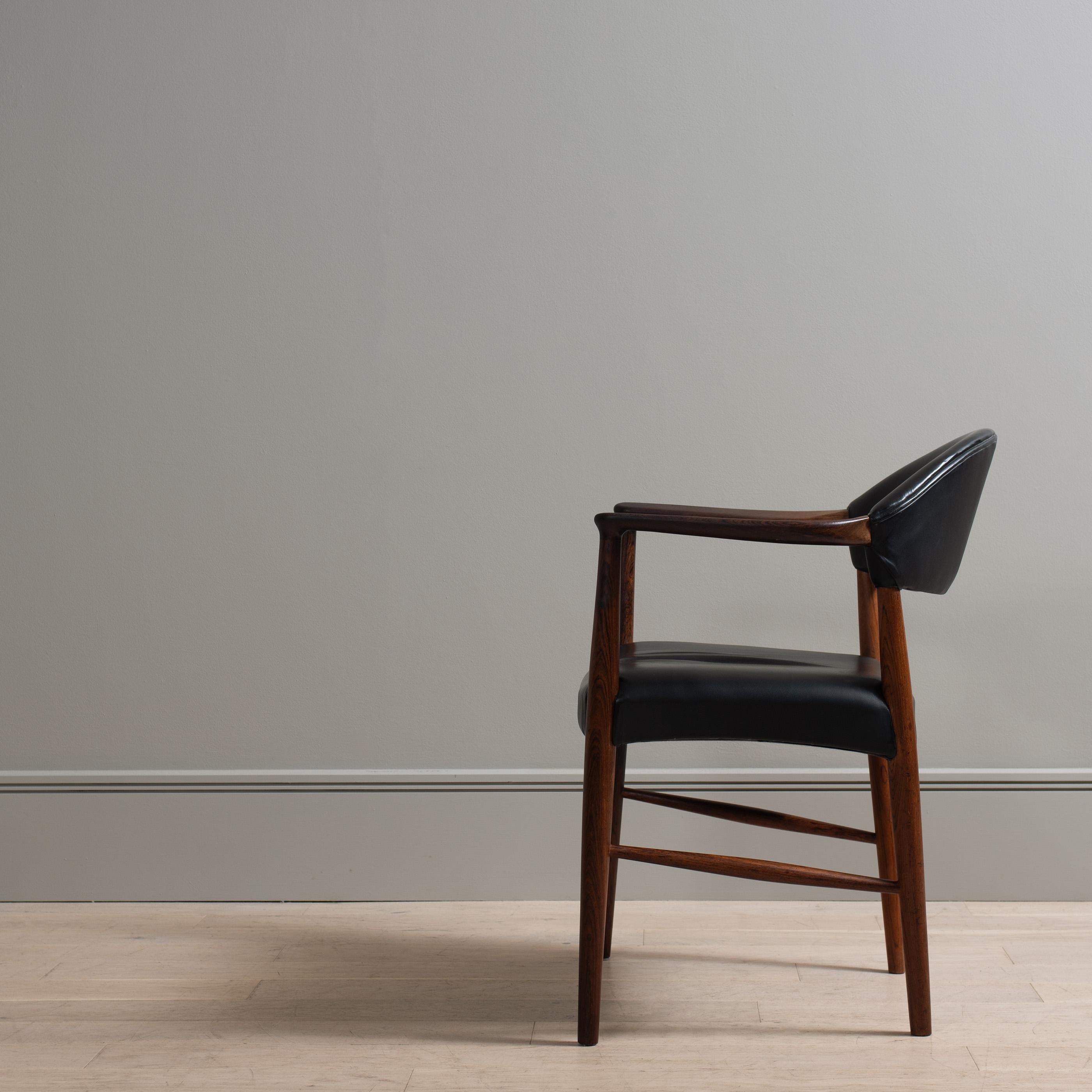 20ième siècle  Chaise en cuir Kurt Olsen en vente