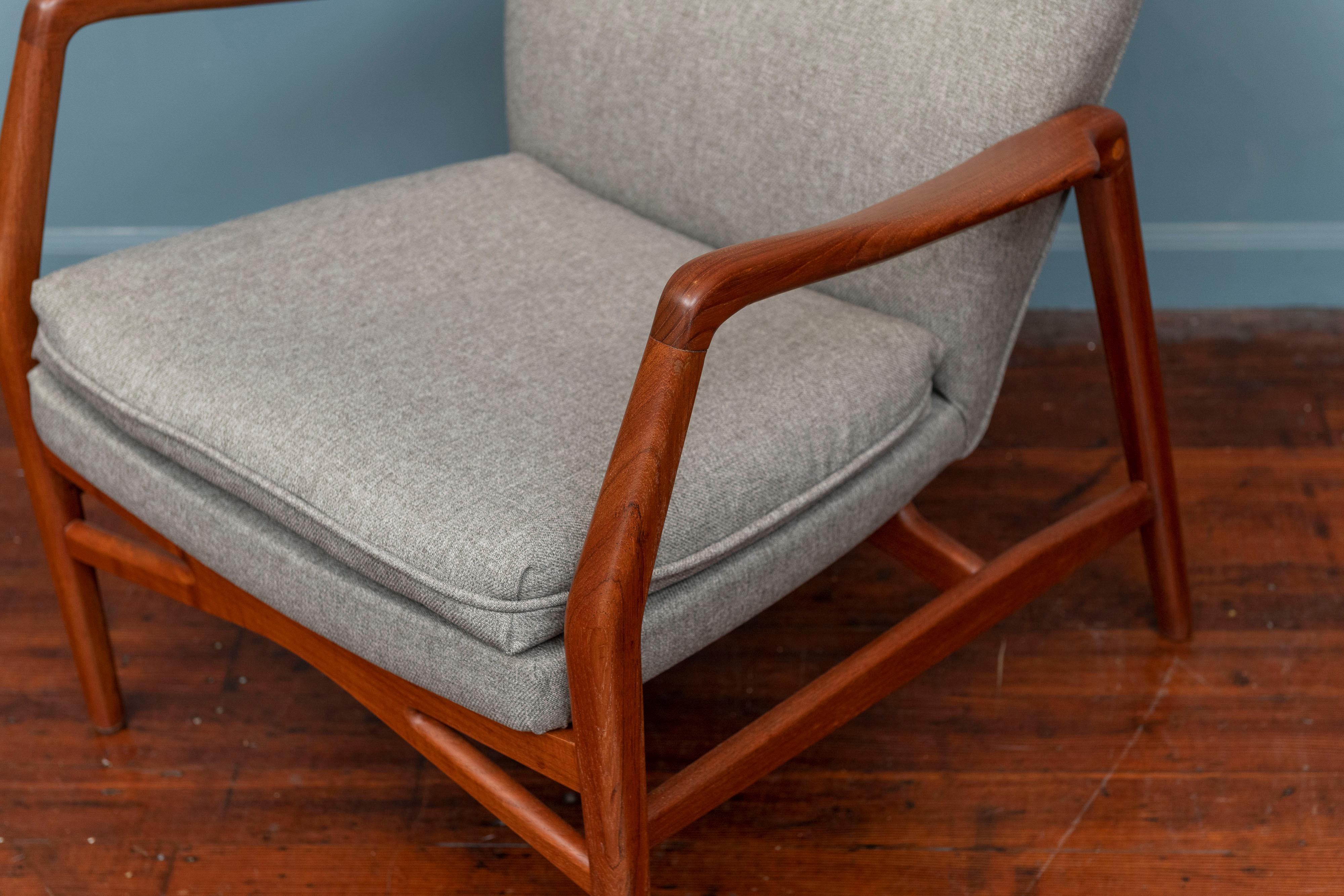 Scandinavian Modern Kurt Olsen Lounge Chair Model 215 for Slagesle