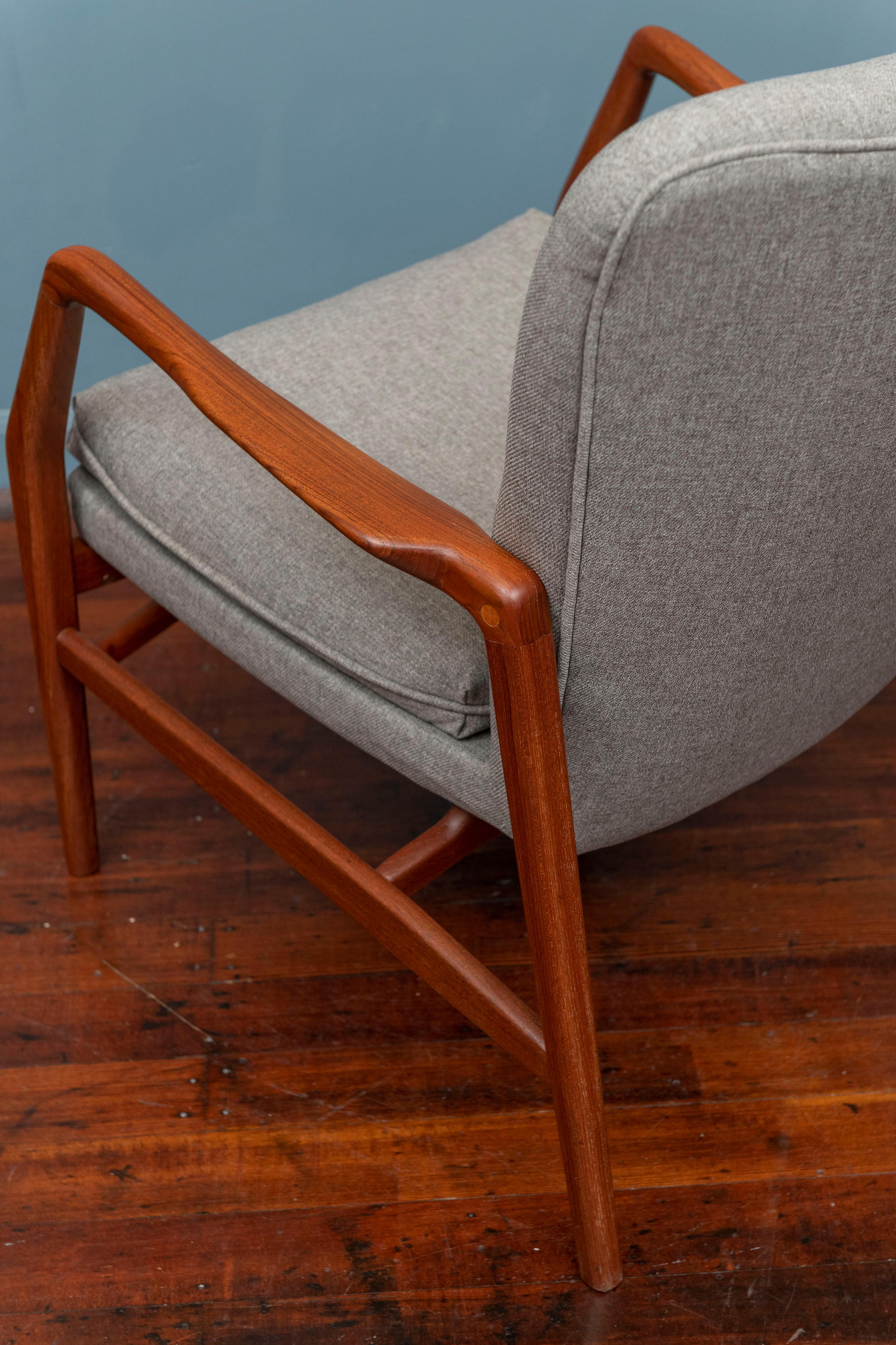 Mid-20th Century Kurt Olsen Lounge Chair Model 215 for Slagesle