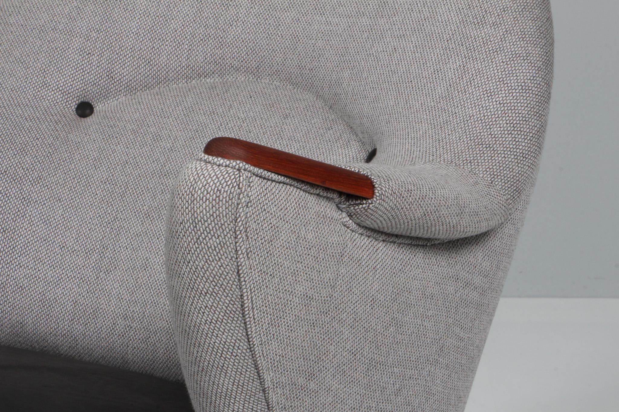 Danish Kurt Olsen lounge chairs in rewool and leather. Denmark 1960's For Sale