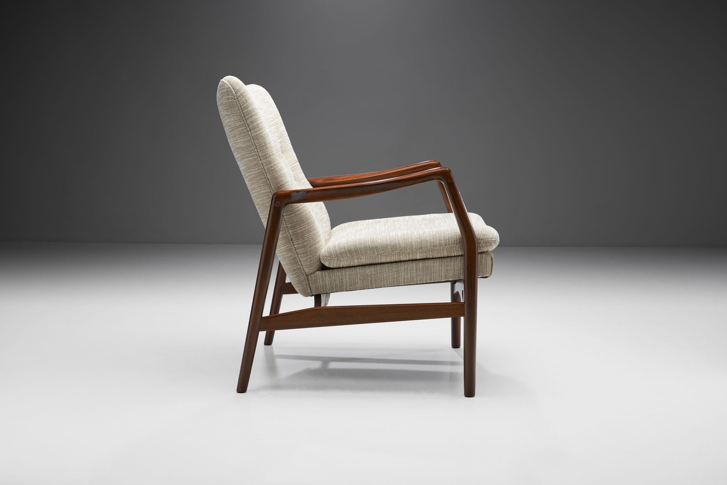 Mid-Century Modern Kurt Olsen “Model 215” Easy Chair for Slagelse Møbelværk, Denmark 1954 For Sale