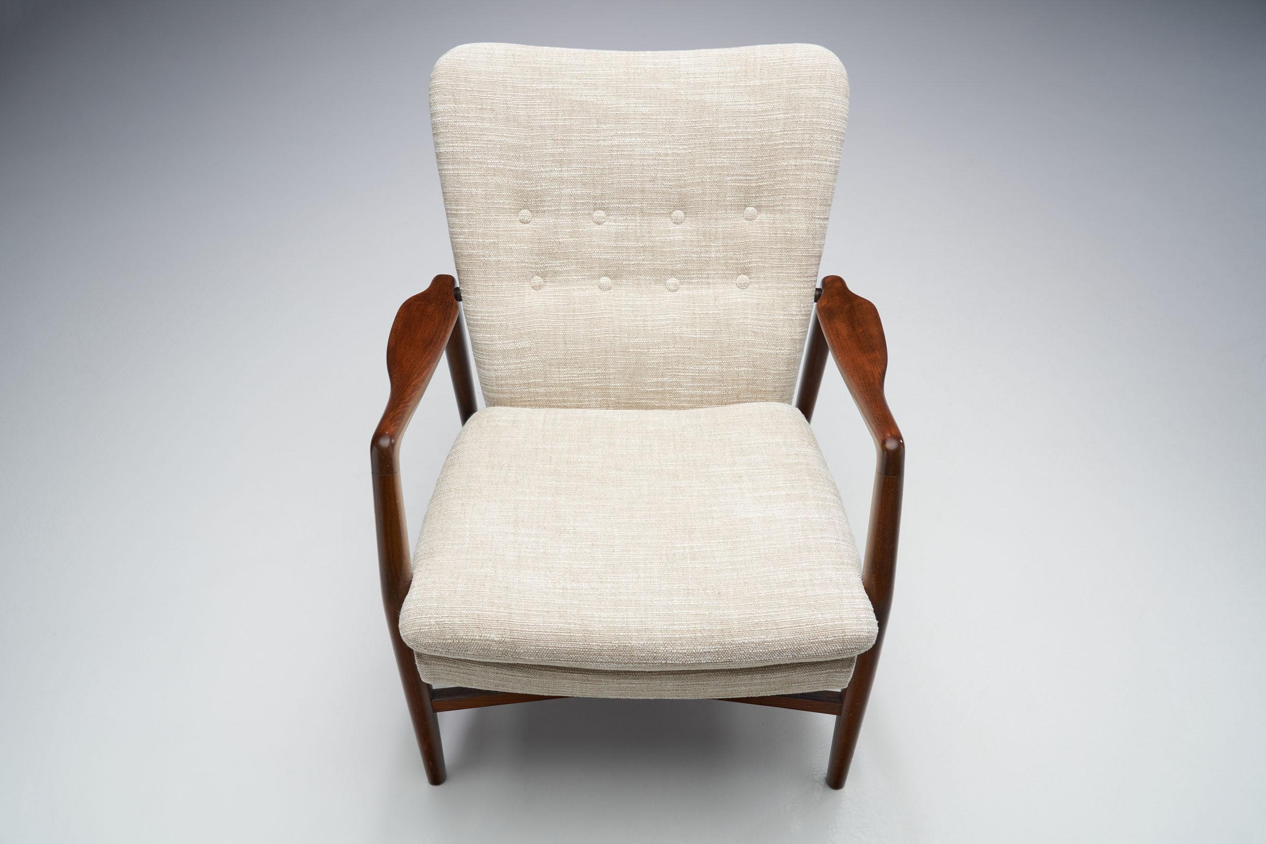 Kurt Olsen “Model 215” Easy Chair for Slagelse Møbelværk, Denmark 1954 For Sale 1