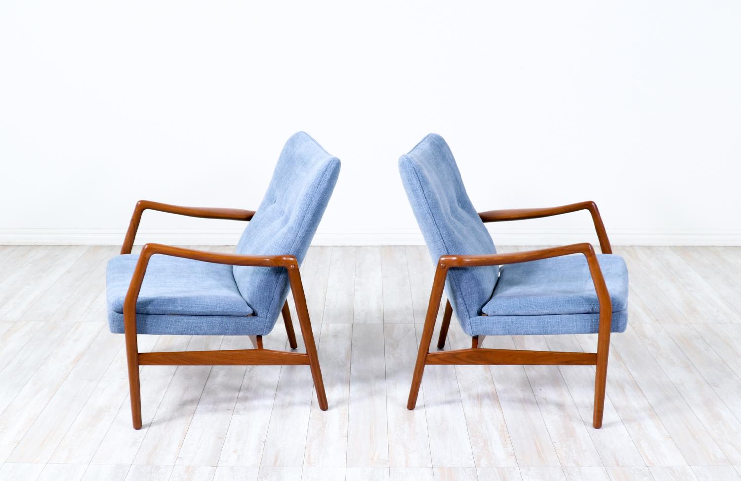 Mid-Century Modern Kurt Olsen Model-215 Chaises longues à dossier épais pour Slagelse Møbelvaerk en vente