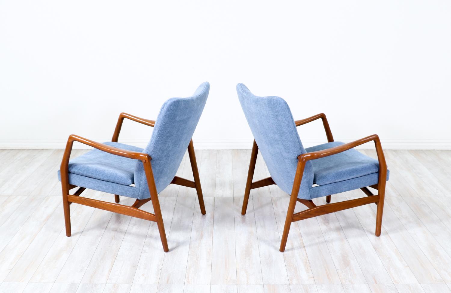 Mid-Century Modern Kurt Olsen Model-215 Wingback Lounge Chairs for Slagelse Møbelvaerk For Sale
