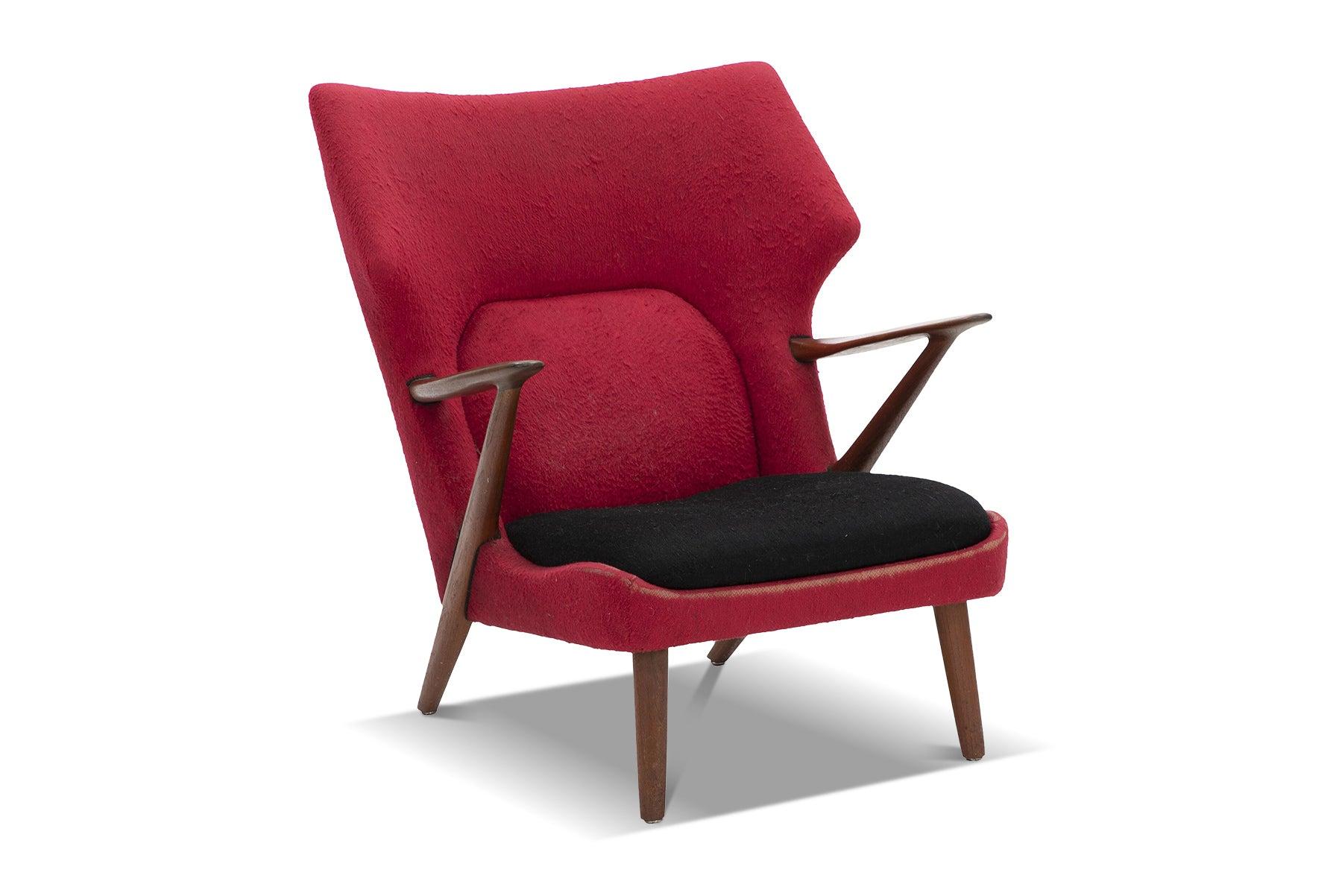 Kurt Olsen Model 221 Wingback Lounge Chair in Teak In Excellent Condition For Sale In Berkeley, CA