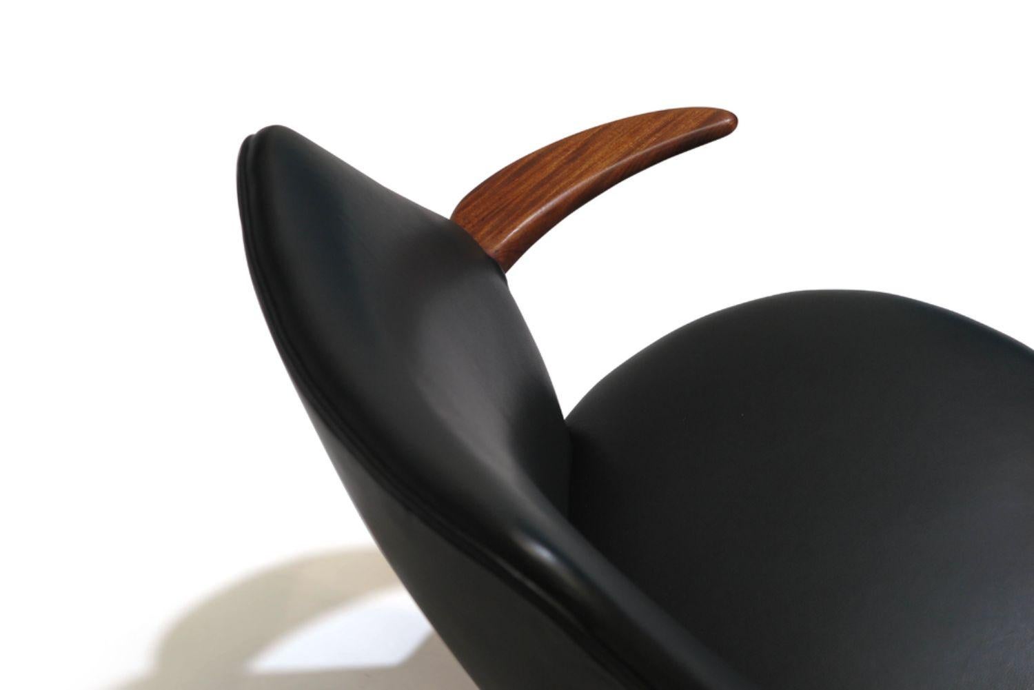 Chaise longue danoise Kurt Ostervig en cuir noir en vente 7