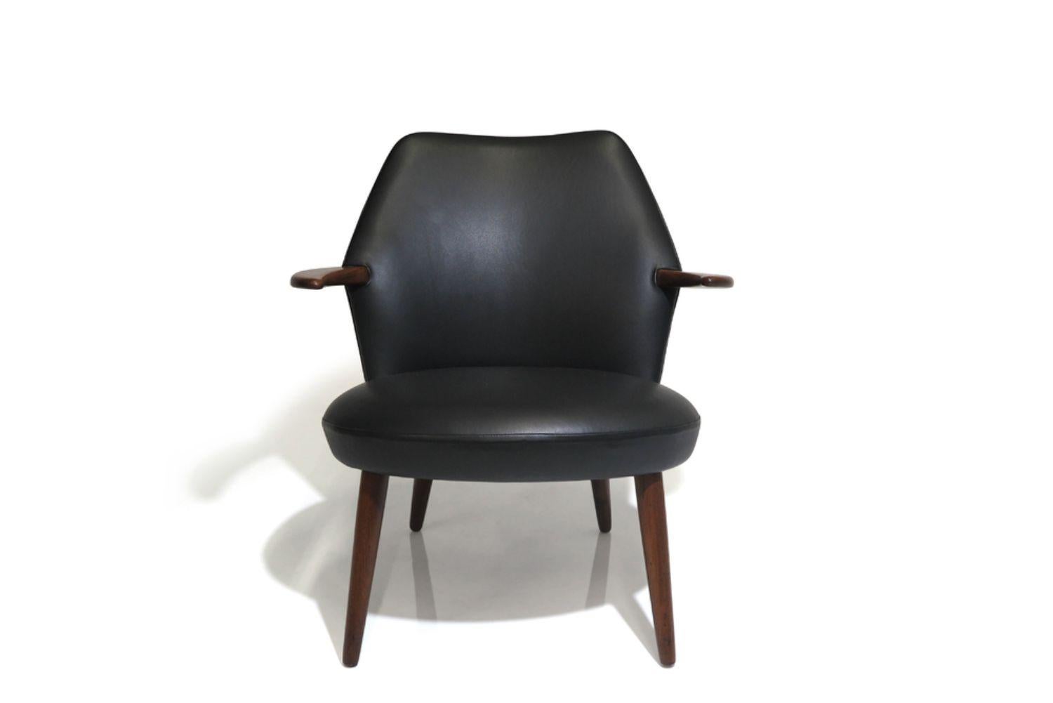Scandinavian Modern Kurt Ostervig Danish Lounge Chair in Black Leather For Sale