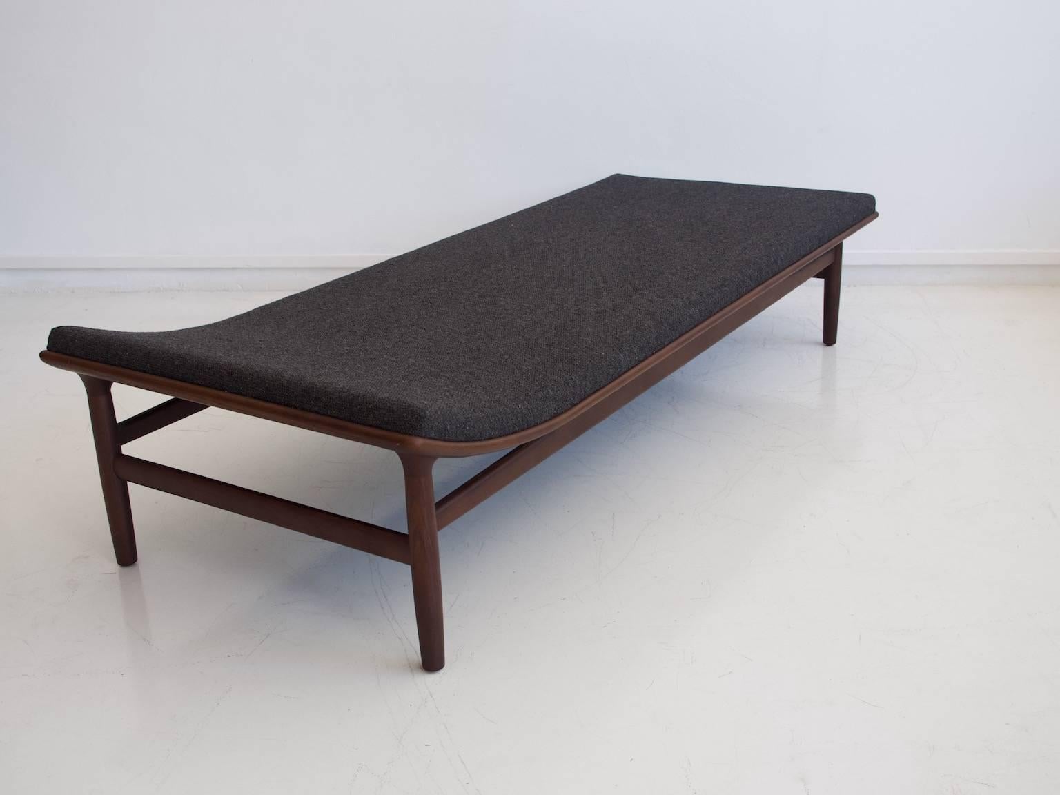 1950s Kurt Ostervig Daybed with Stained Oak Frame and Kvadrat Wool Cushion In Excellent Condition In Madrid, ES