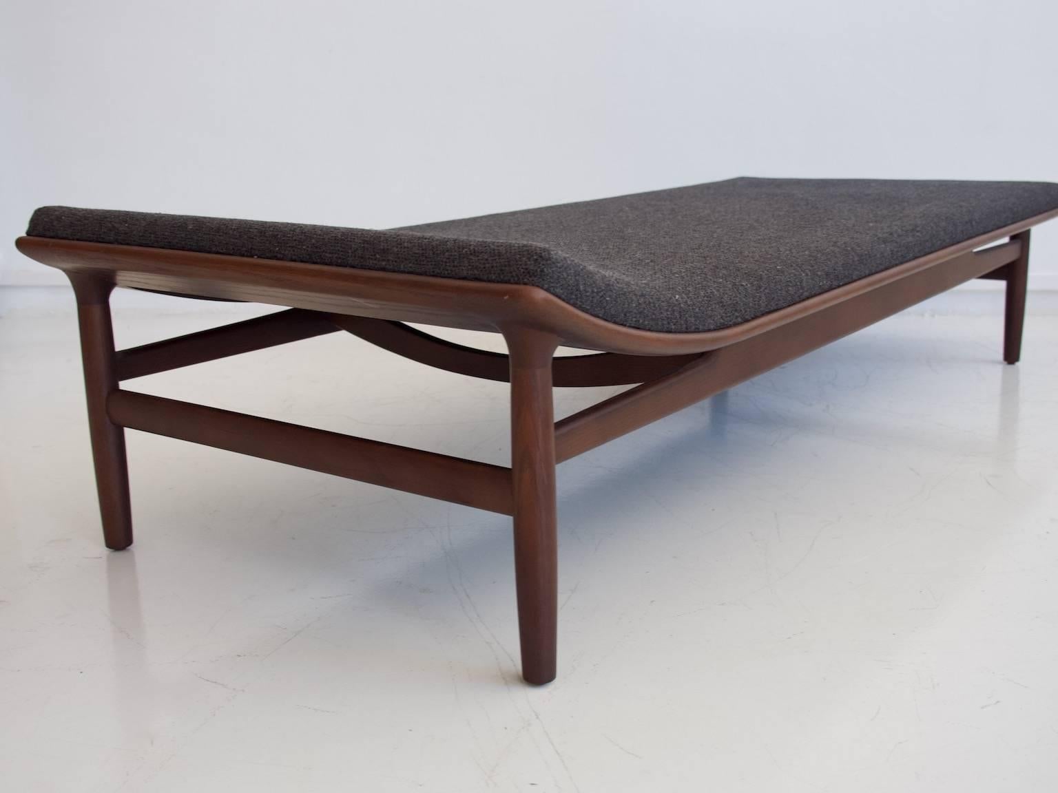 Mid-20th Century 1950s Kurt Ostervig Daybed with Stained Oak Frame and Kvadrat Wool Cushion