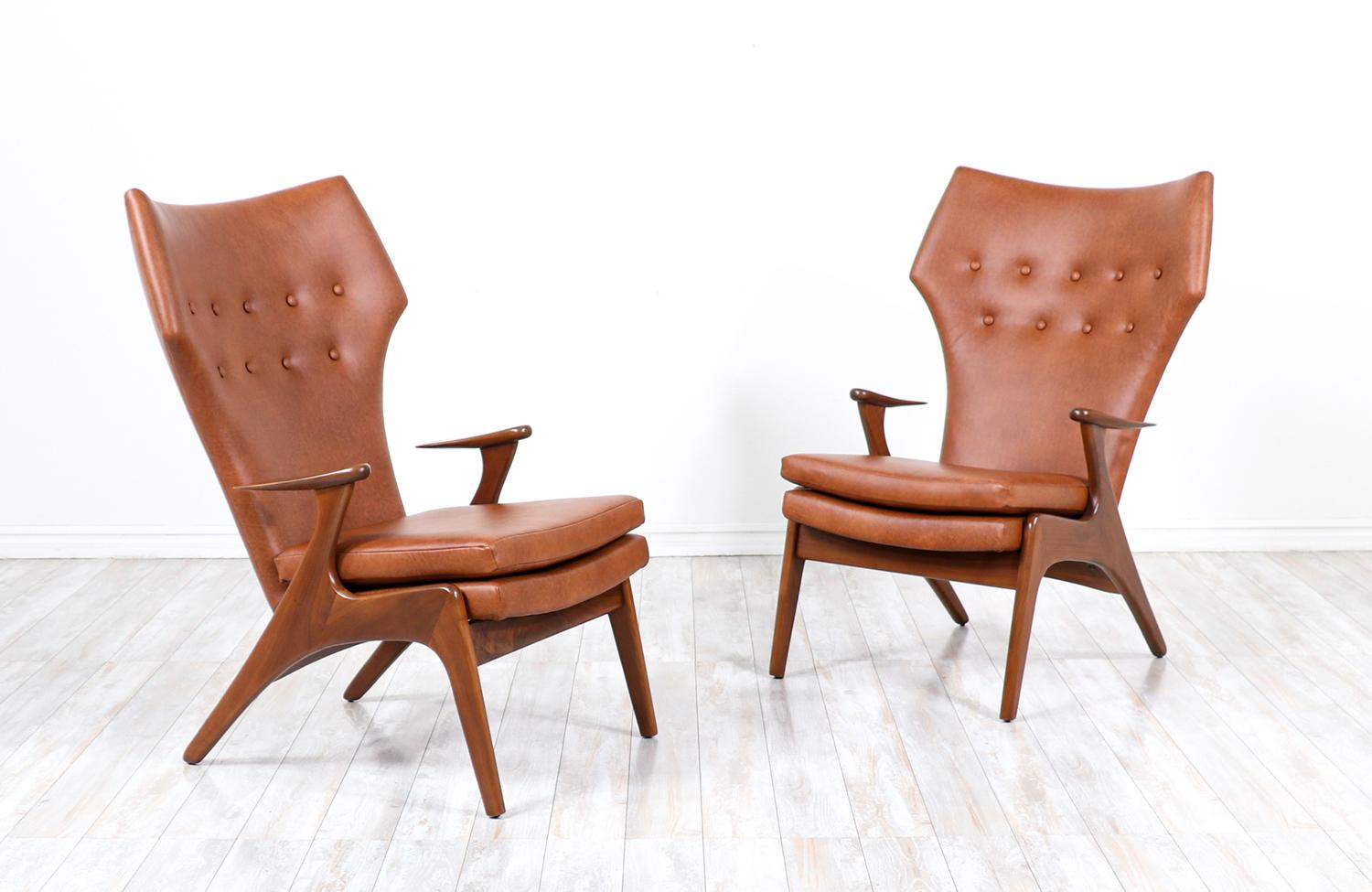 Mid-Century Modern Expertly Restored - Kurt Østervig Cognac Leather Wing Chairs for Rolschau Møbler For Sale
