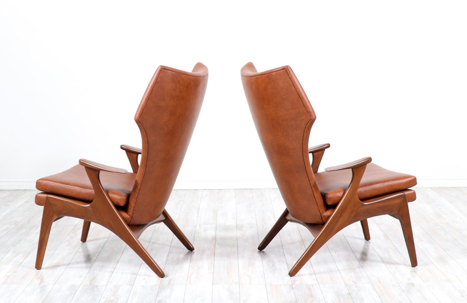 Expertly Restored - Kurt Østervig Cognac Leather Wing Chairs for Rolschau Møbler In Excellent Condition For Sale In Los Angeles, CA