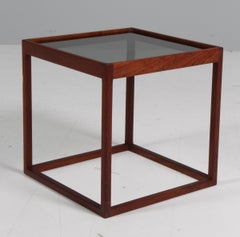 Table cube Kurt Østervig en teck et verre fumé