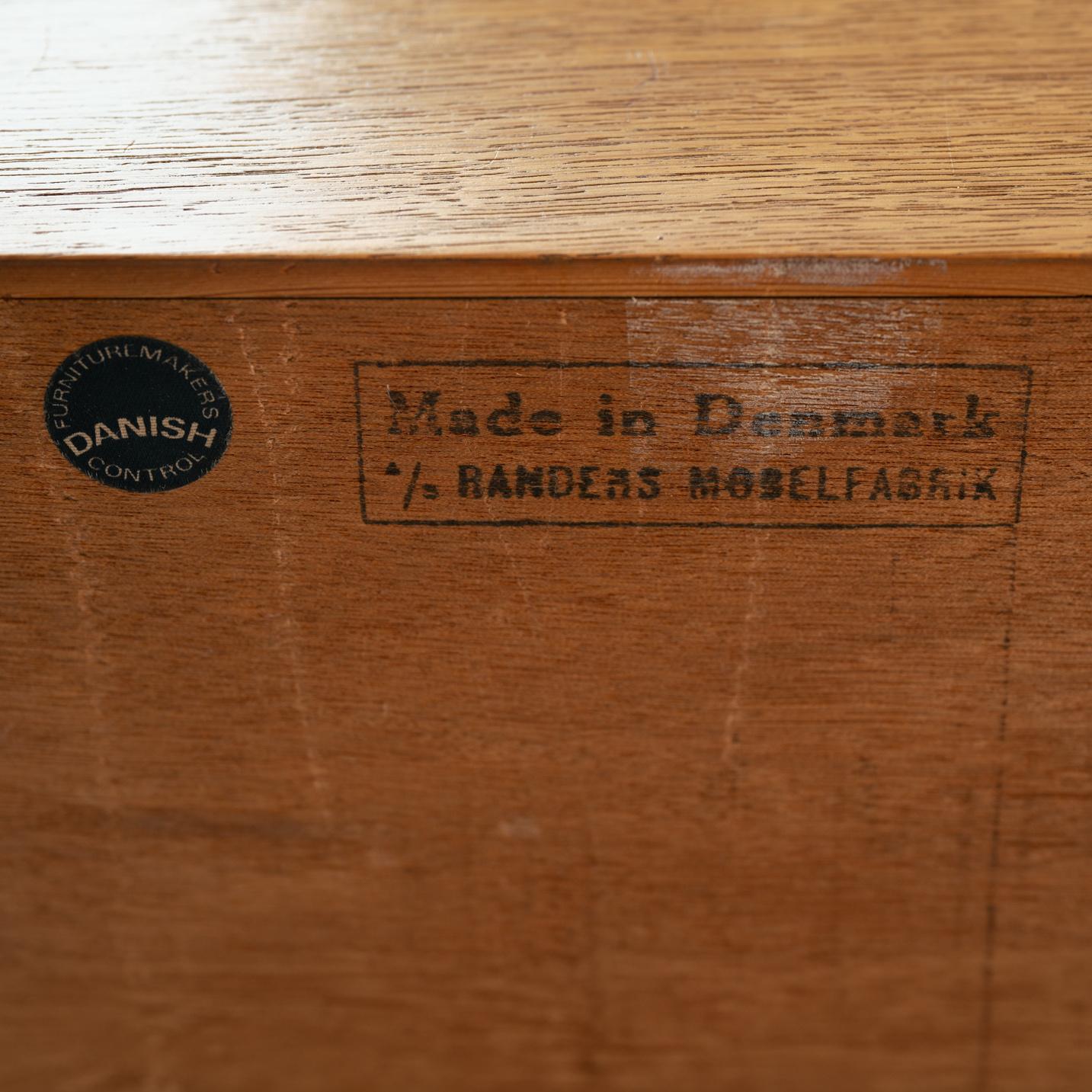 Armadio danese in quercia di Kurt Østervig per AS Randers, anni '60 in vendita 11