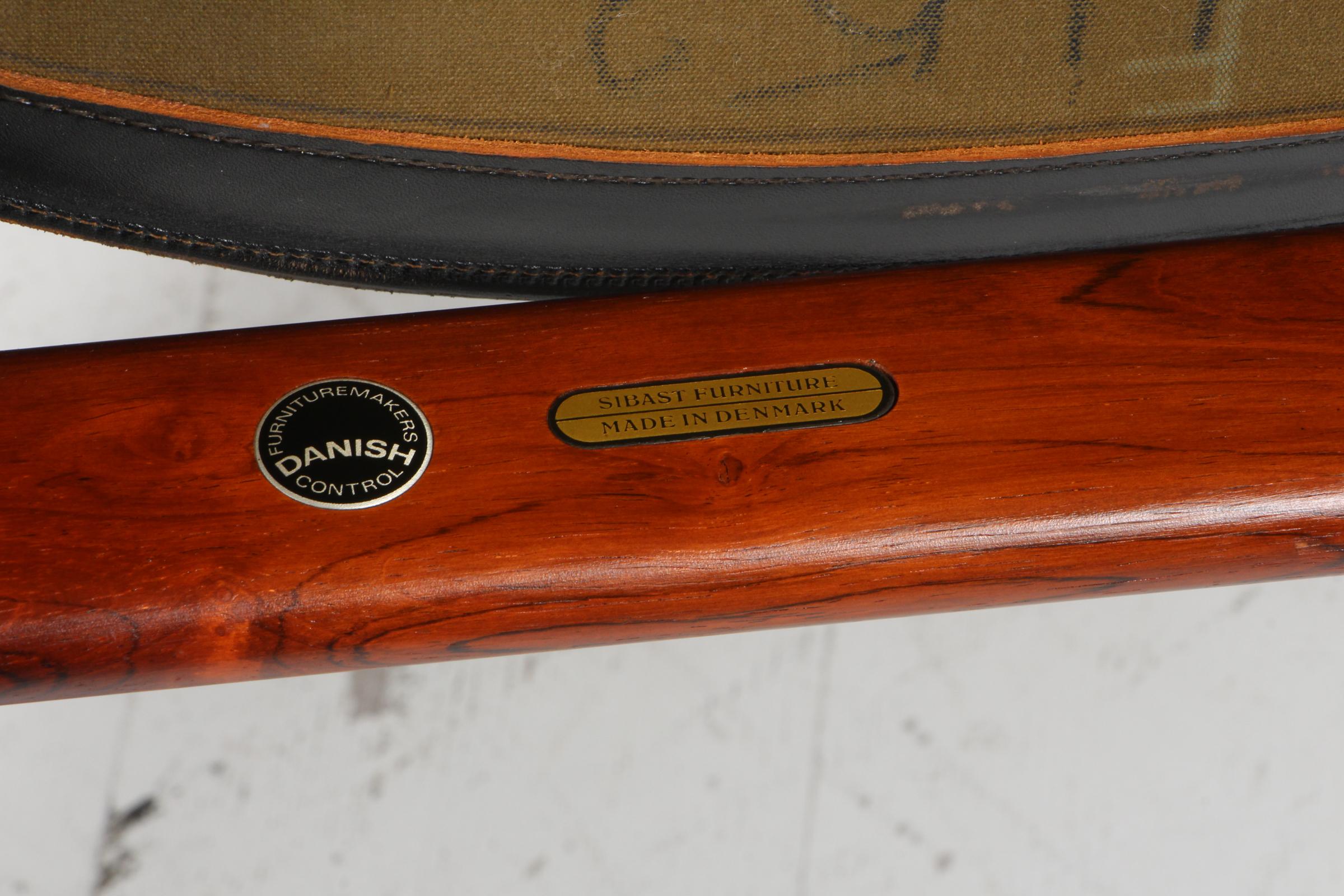 Kurt Østervig, sillas de comedor de madera de palisandro y piel de tope negra en venta 3