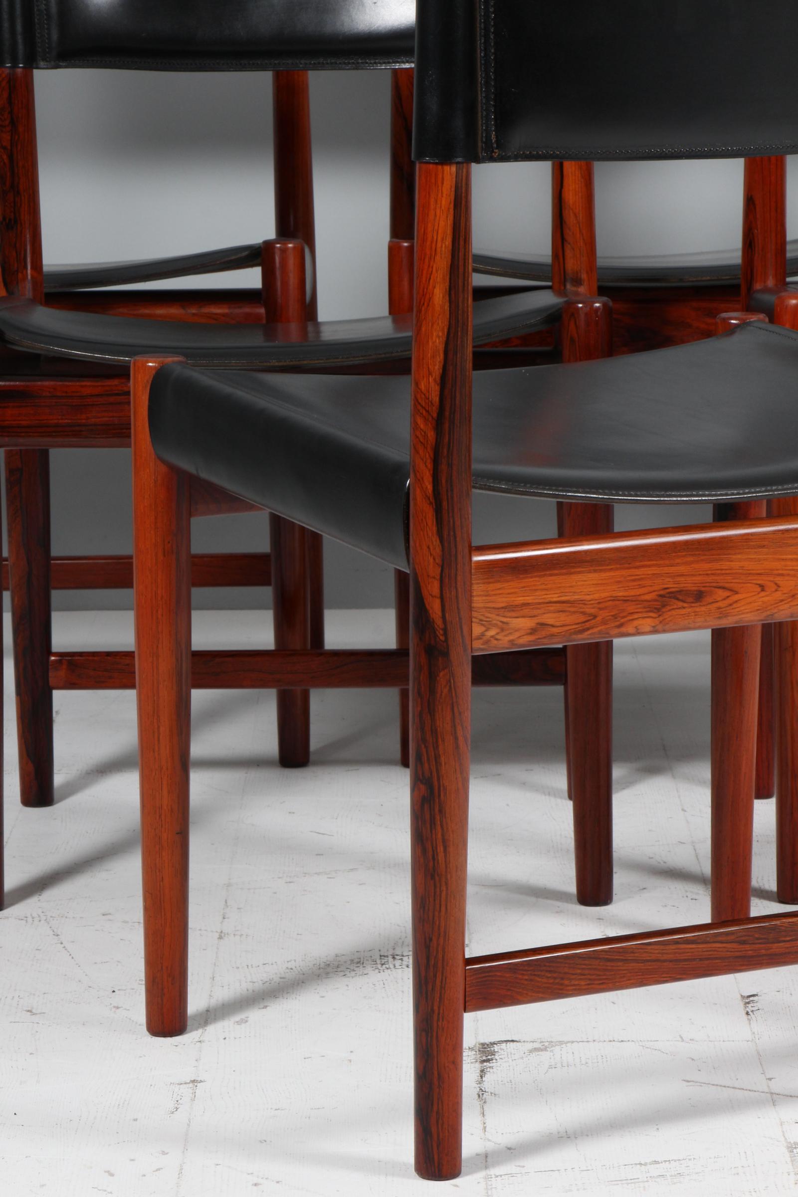 Kurt Østervig, sillas de comedor de madera de palisandro y piel de tope negra en venta 1