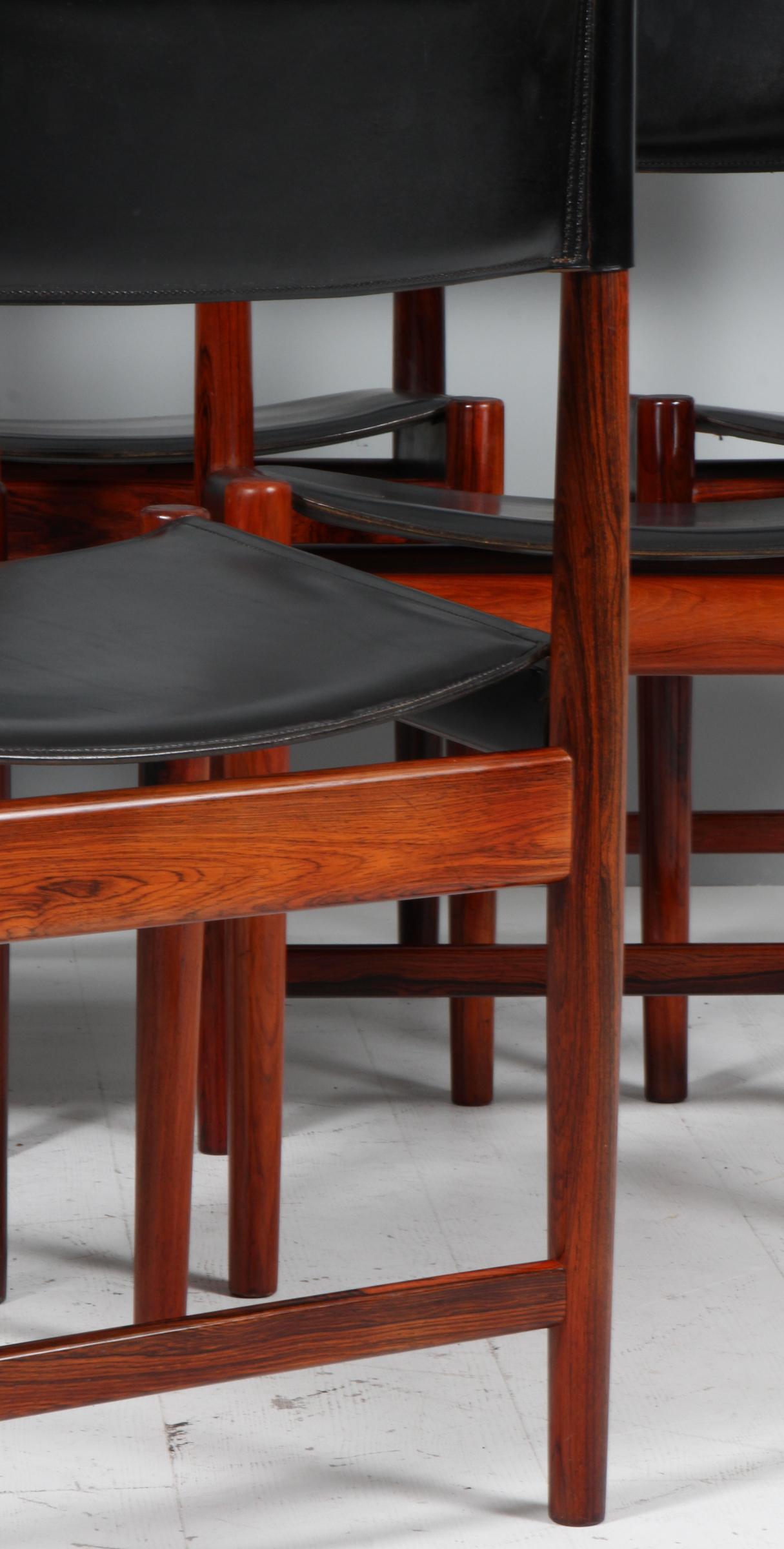 Kurt Østervig, sillas de comedor de madera de palisandro y piel de tope negra en venta 2