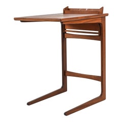 Kurt Østervig pour L. Chr Larsen & Son Table de chevet en teck