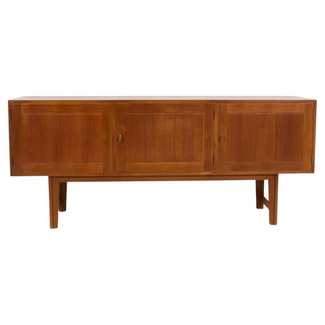 Kurt Østervig pour VAMO Buffet danois en Oak du milieu du siècle, années 1960