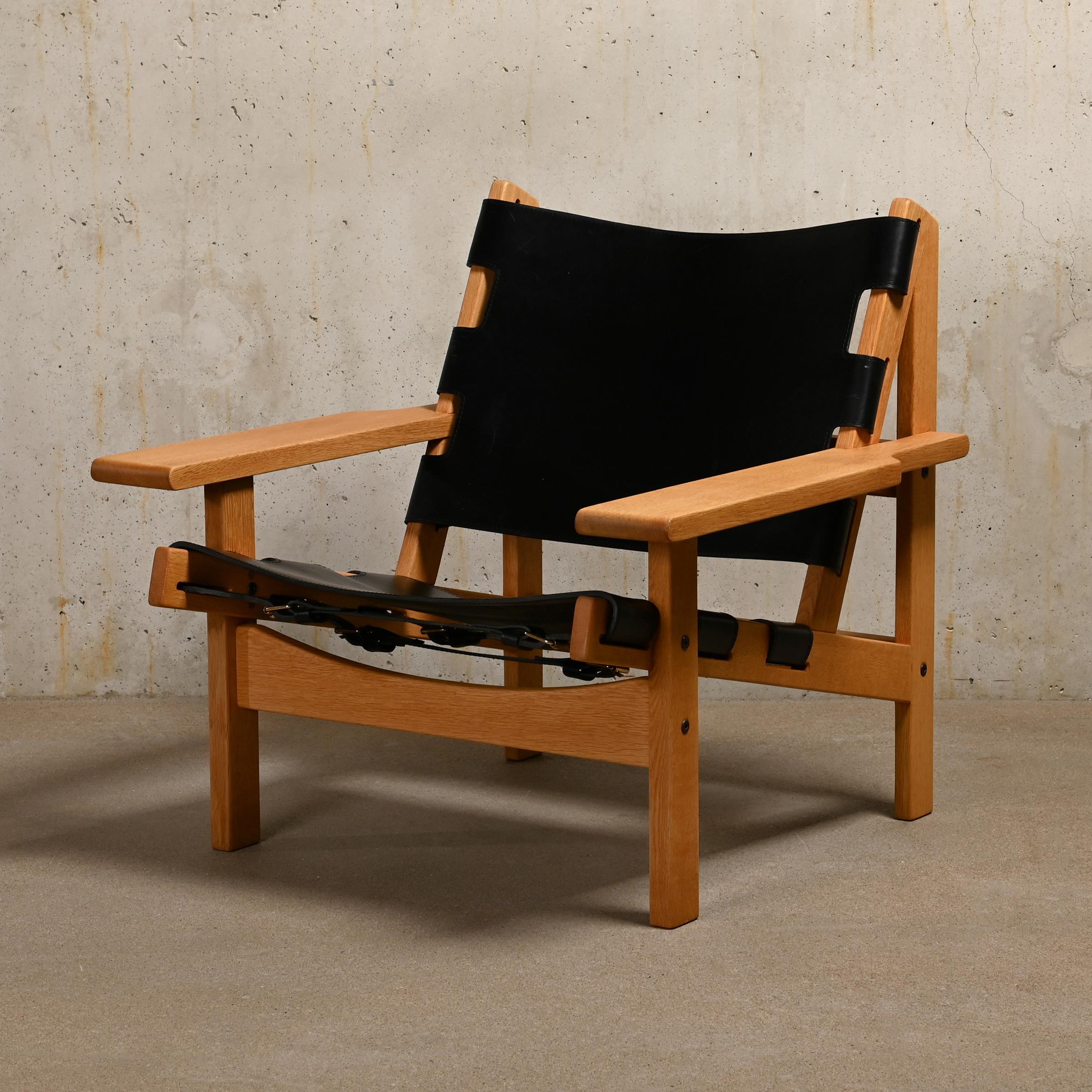 Kurt Østervig Hunter Chair Oak and Black Leather for K.P. Jørgensens Møbelfabrik For Sale 1