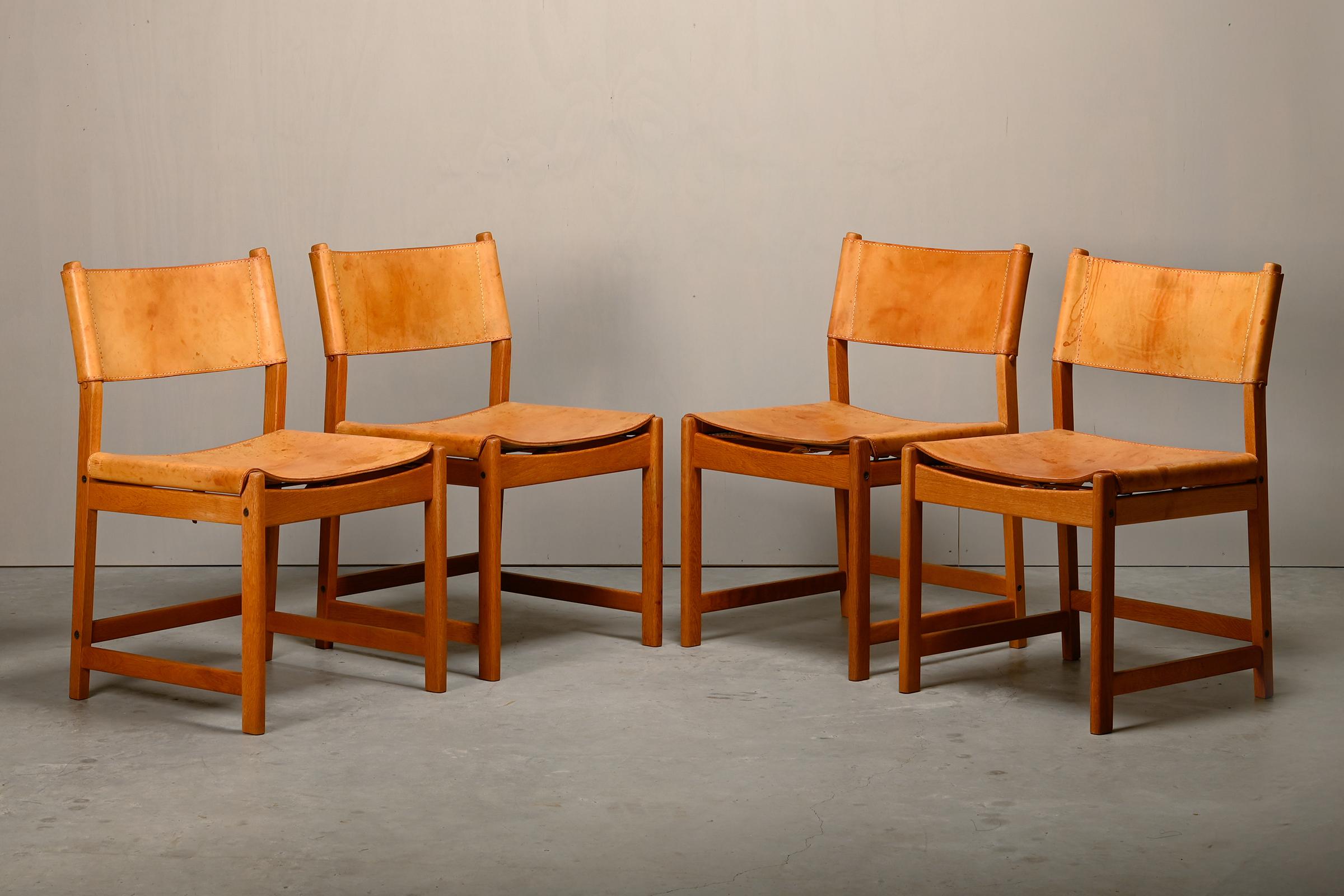 Kurt Østervig hunting Dining Chairs in Oak and Cognac Leather for KP Møbler In Good Condition In Amsterdam, NL