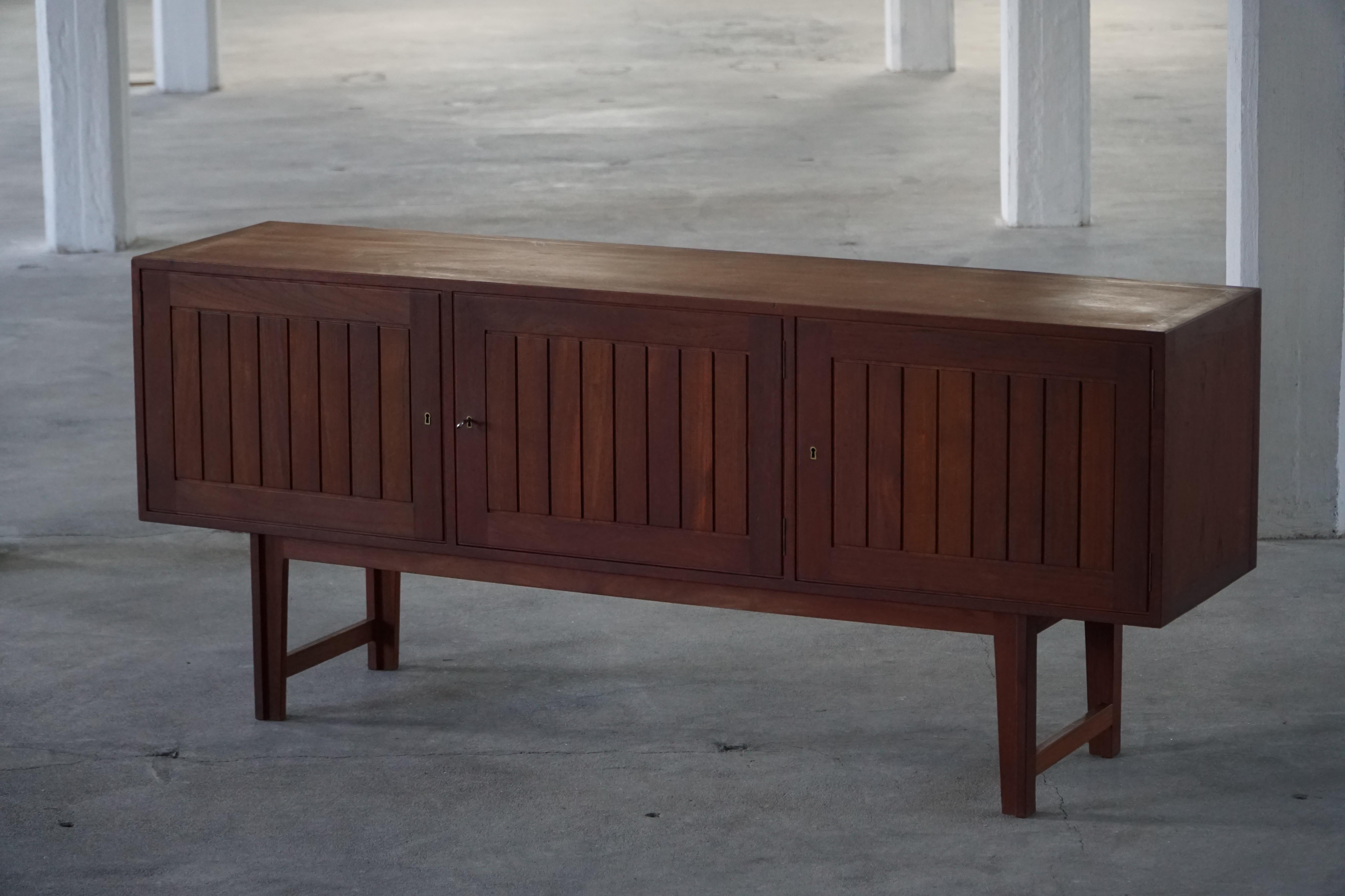 Kurt Østervig, Credenza bassa in teak, VAMO, metà secolo moderno danese, anni '60 in vendita 9