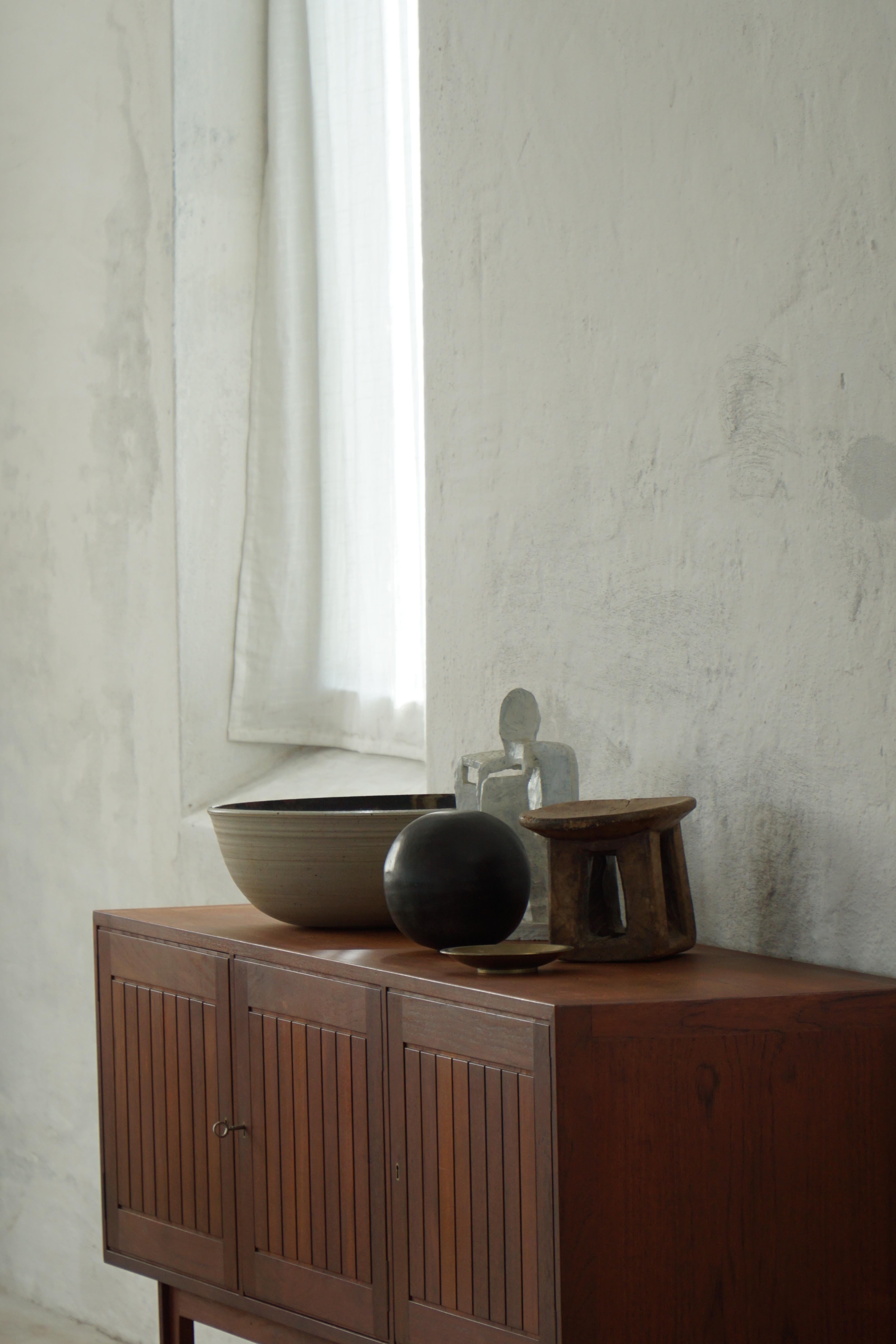 Kurt Østervig, Credenza bassa in teak, VAMO, metà secolo moderno danese, anni '60 In condizioni buone in vendita a Odense, DK