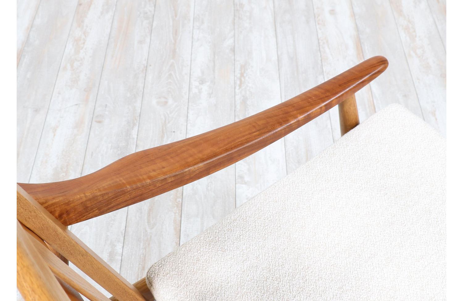 Kurt Østervig Model-301 Teak & Oak Reclining Lounge Chair for Jason Møbler In Excellent Condition In Los Angeles, CA