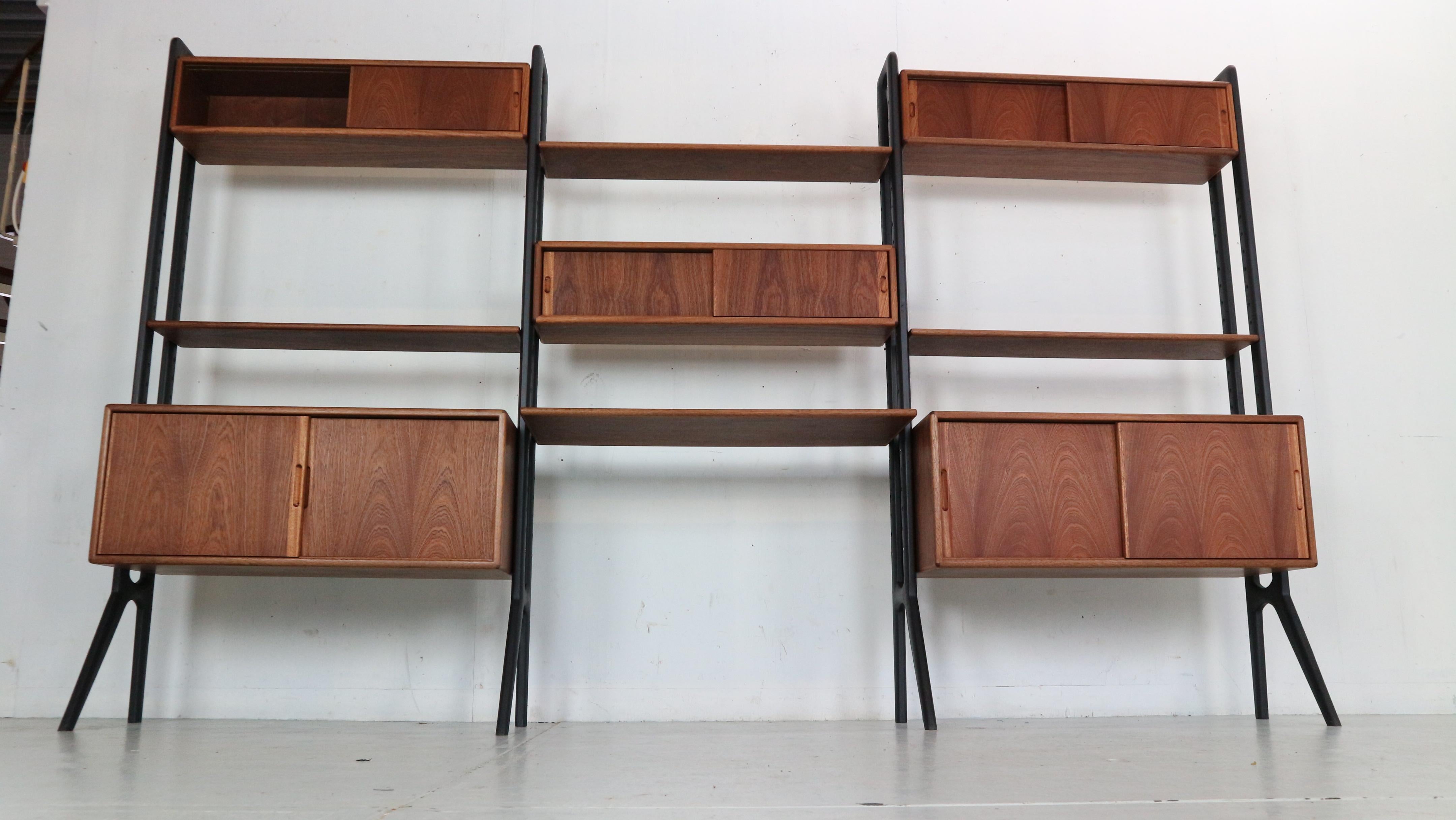 Kurt Østervig Modular Teak Room Divider, Free Standing Wall Unit, 1960's Denmark In Good Condition In The Hague, NL