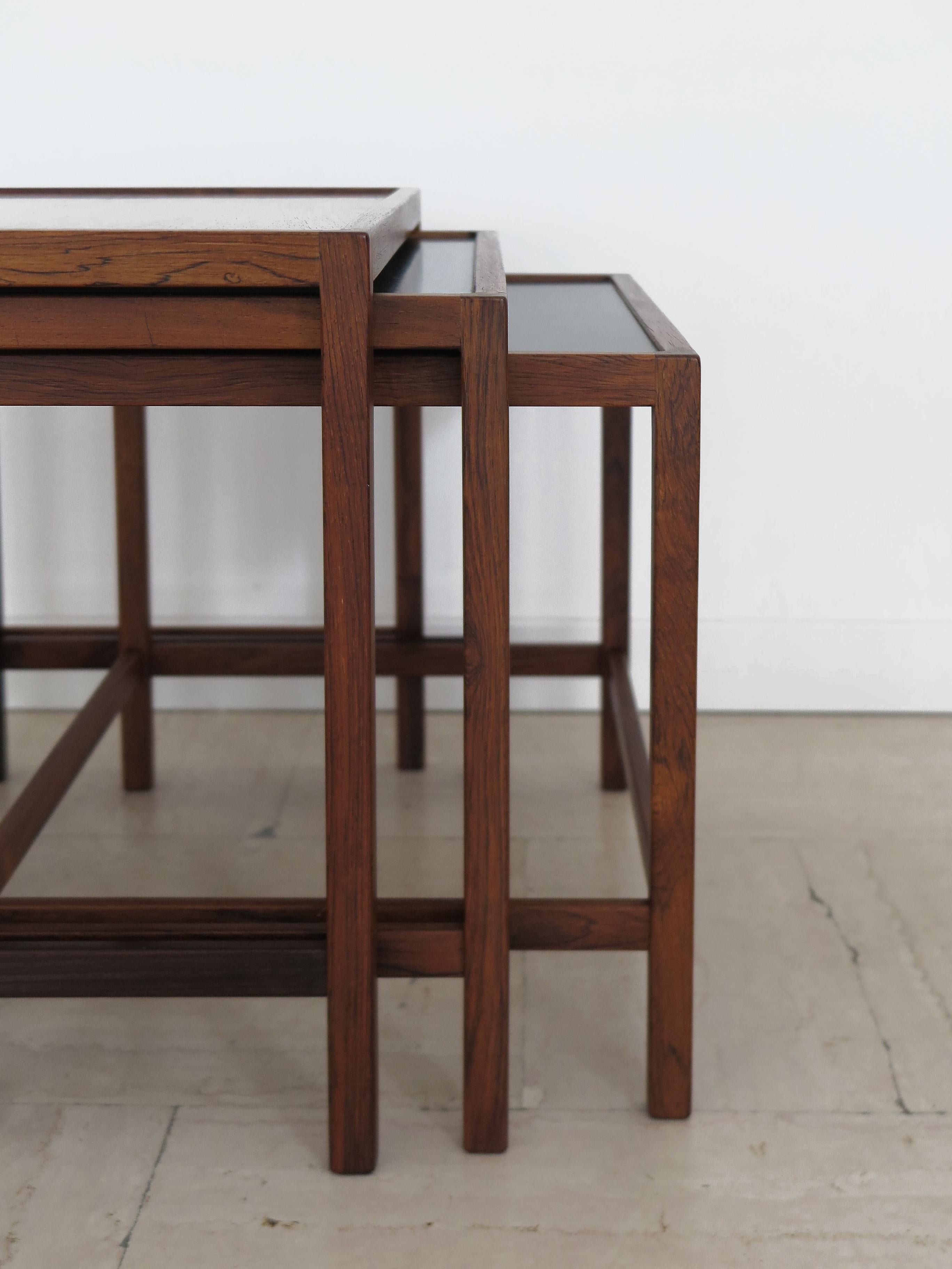 Kurt Østervig Tavolini scandinavi in legno e formica del Medioevo, Danimarca 1960 in vendita 3