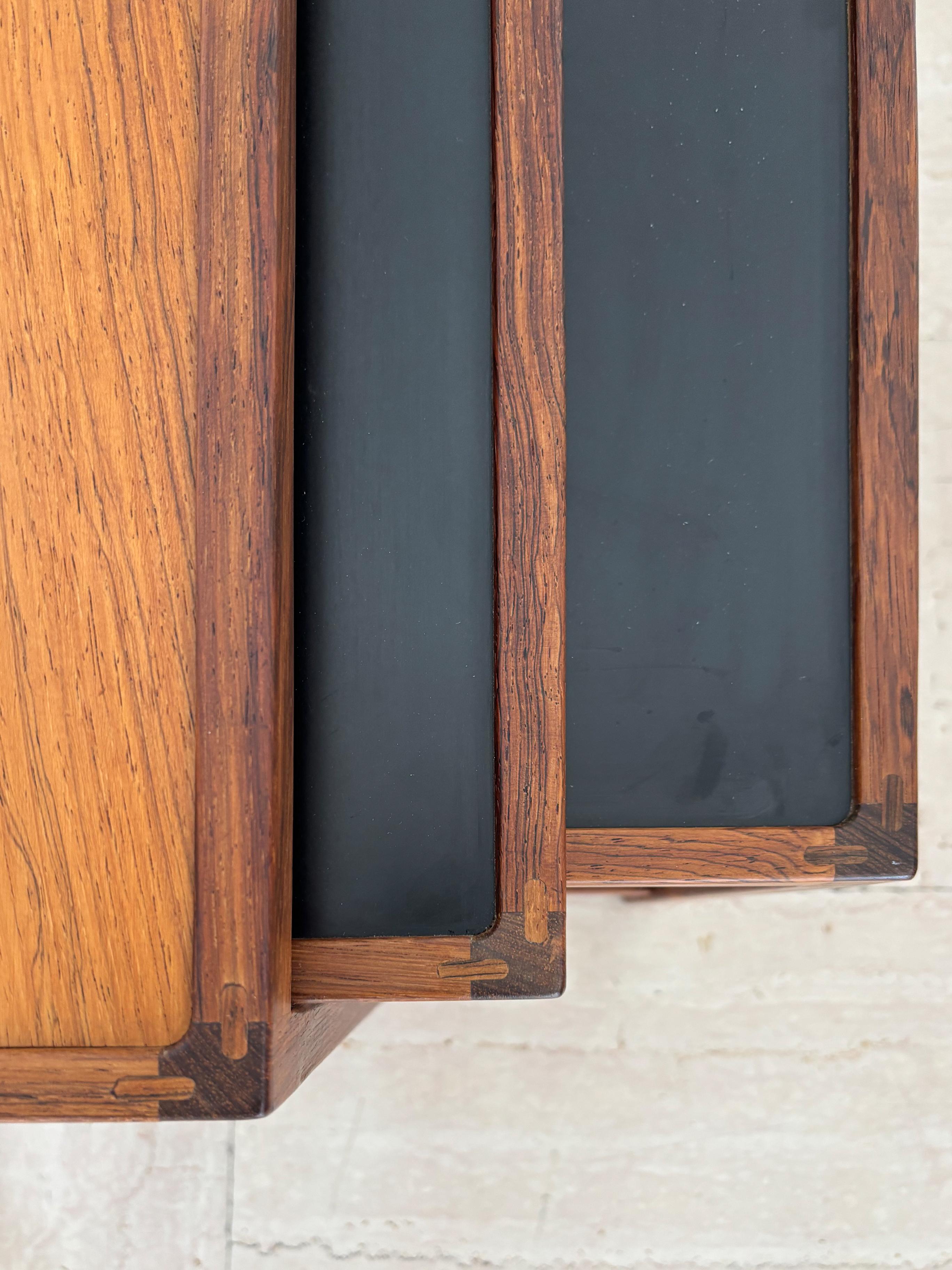 Kurt Østervig Tavolini scandinavi in legno e formica del Medioevo, Danimarca 1960 in vendita 6