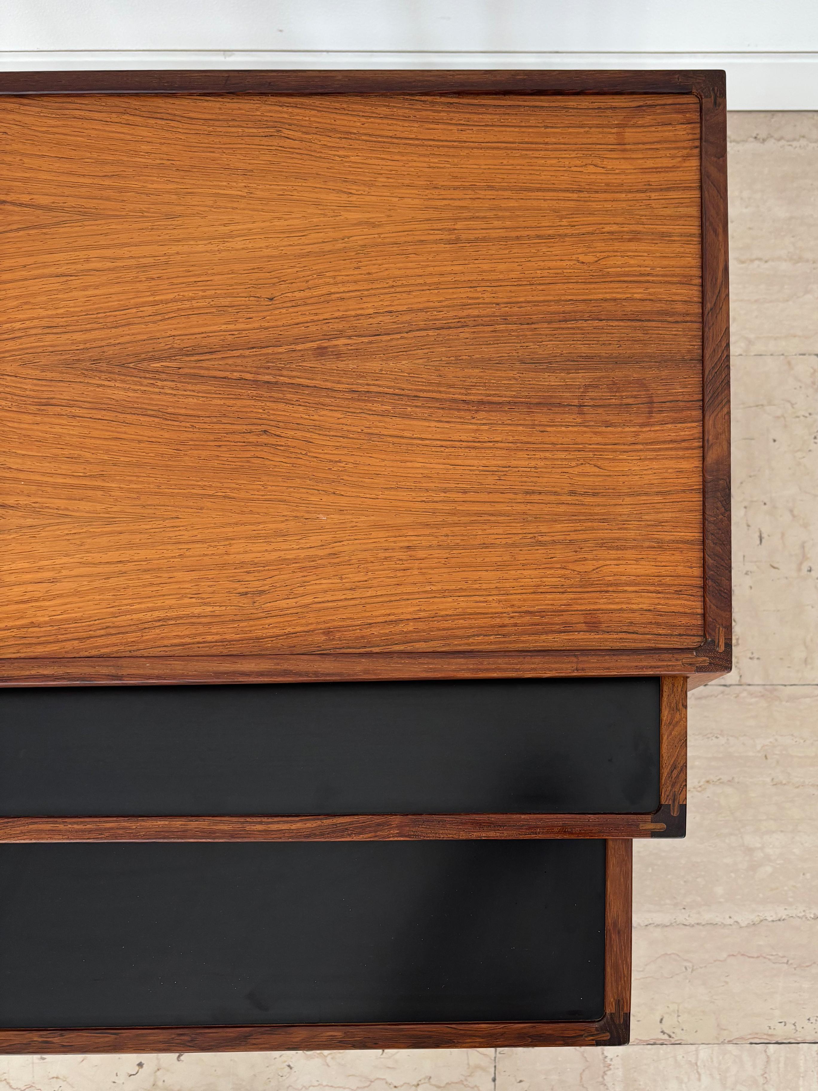 Kurt Østervig Tavolini scandinavi in legno e formica del Medioevo, Danimarca 1960 in vendita 7