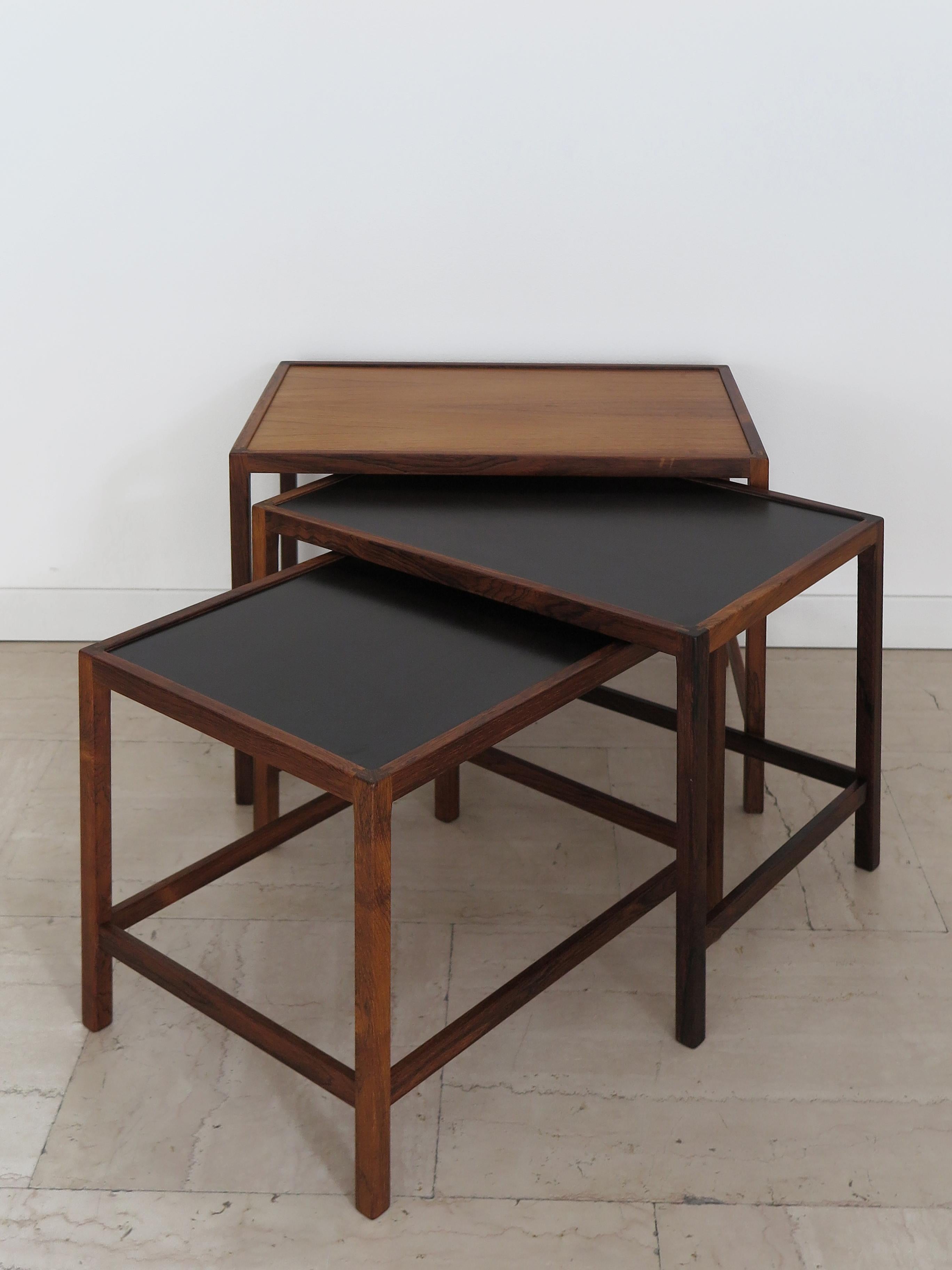 Kurt Østervig Tavolini scandinavi in legno e formica del Medioevo, Danimarca 1960 in vendita 1