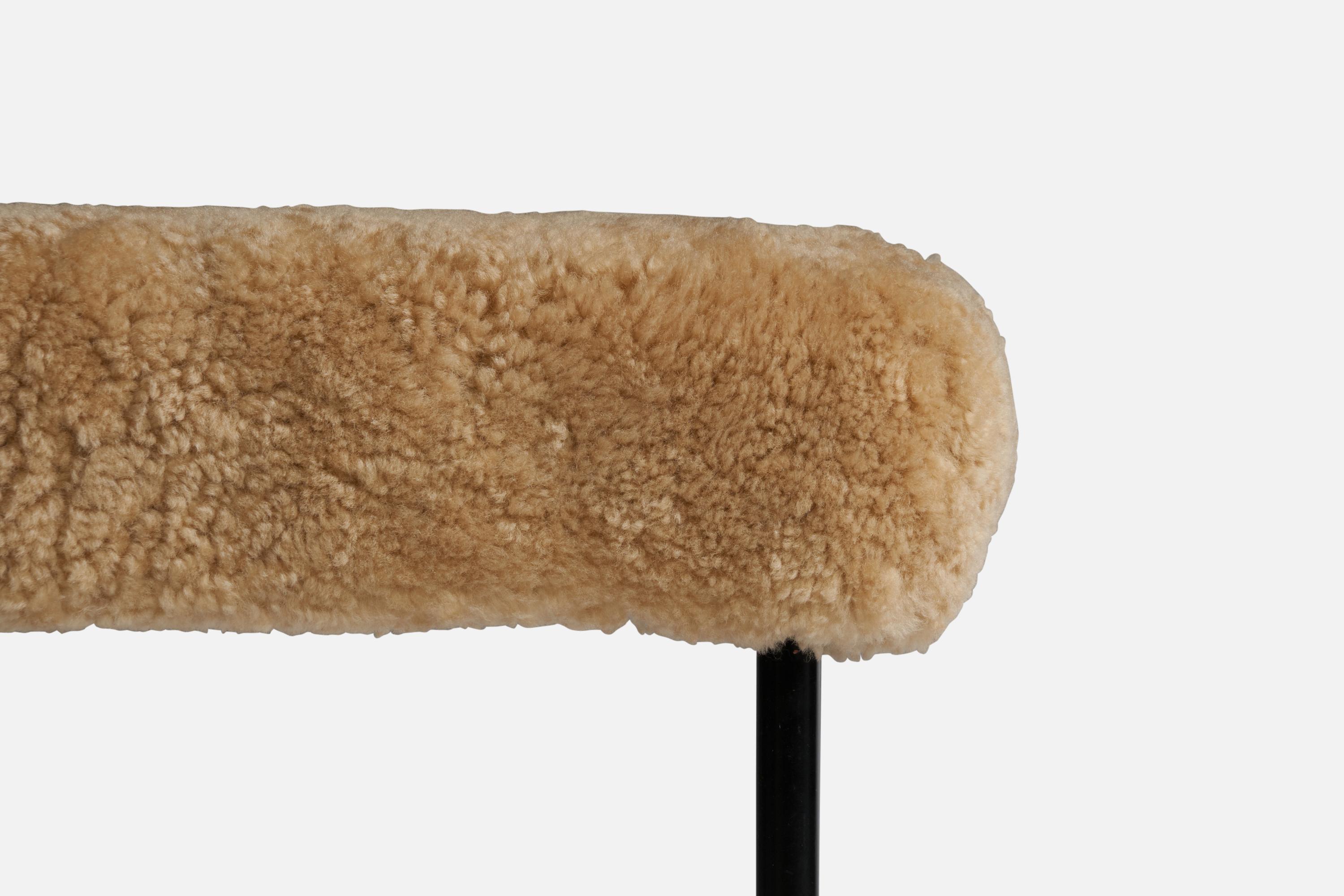 Danese Kurt Østervig, Sgabello, metallo, teak, shearling, Danimarca, anni '50 in vendita
