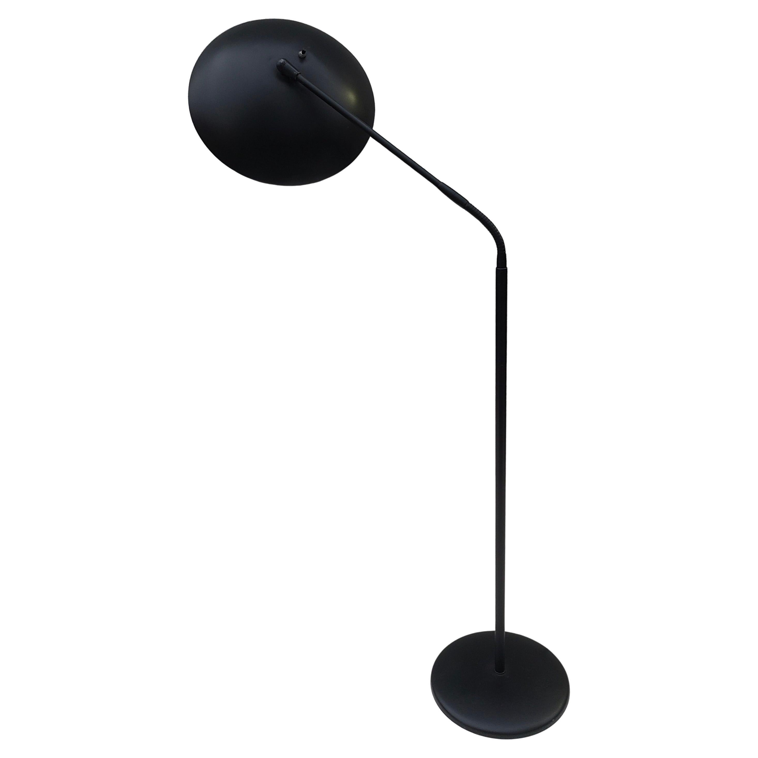 Lámpara de pie regulable moderna atómica icónica de Kurt Versen.