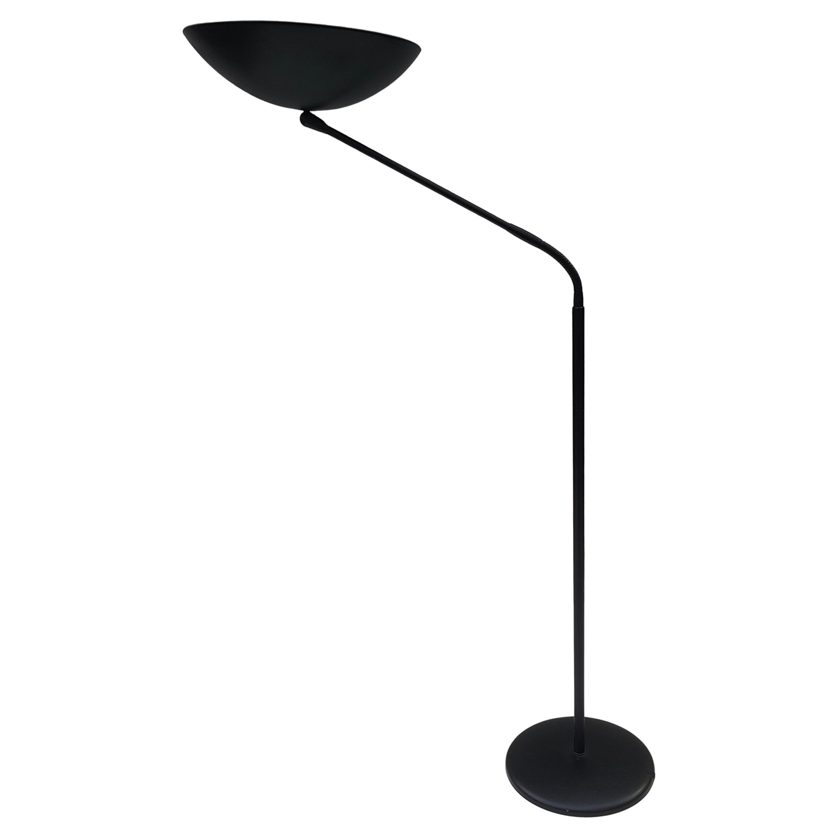 Lámpara de pie regulable Kurt Versen en Bueno estado para la venta en Fraser, MI