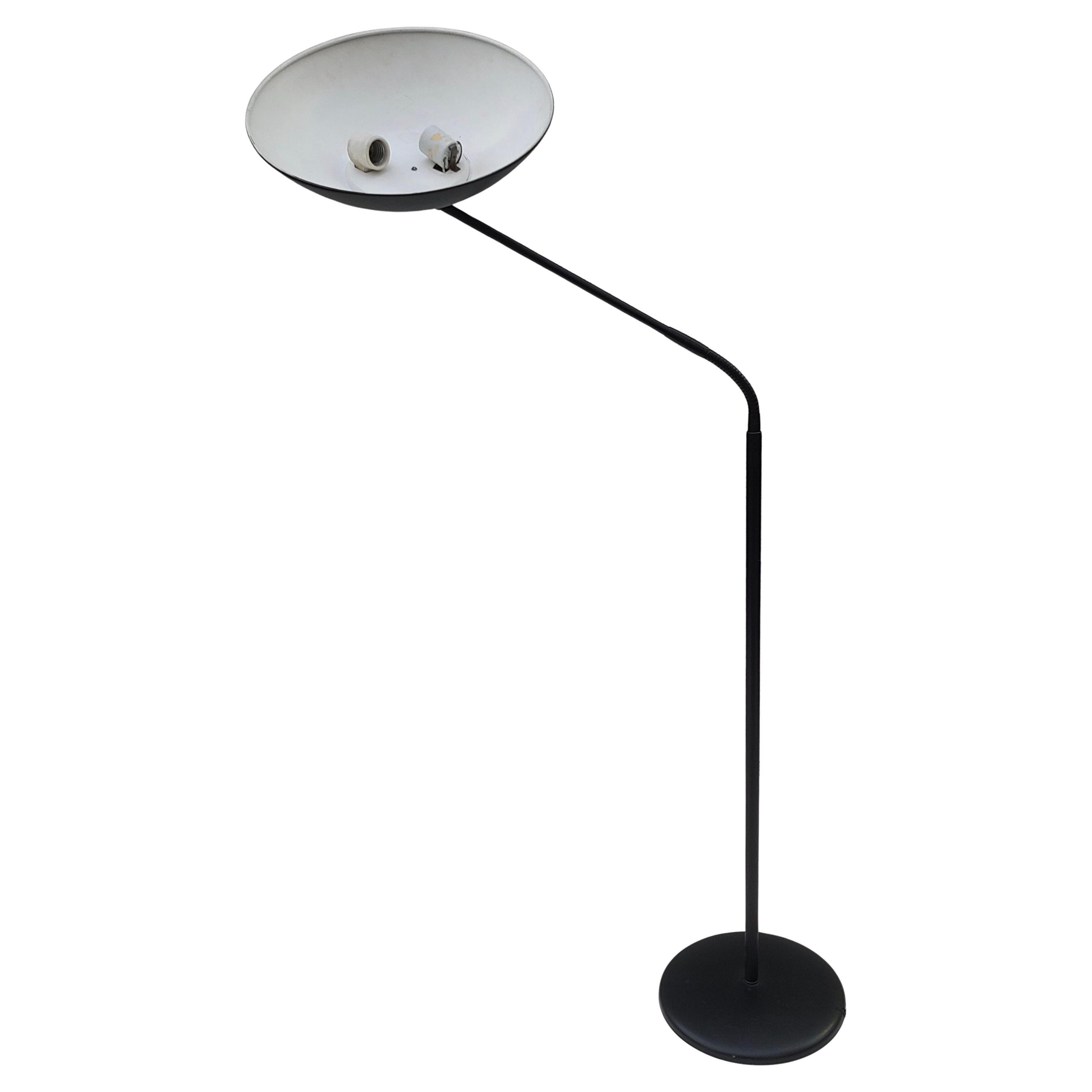 Lámpara de pie regulable Kurt Versen mediados del siglo XX en venta