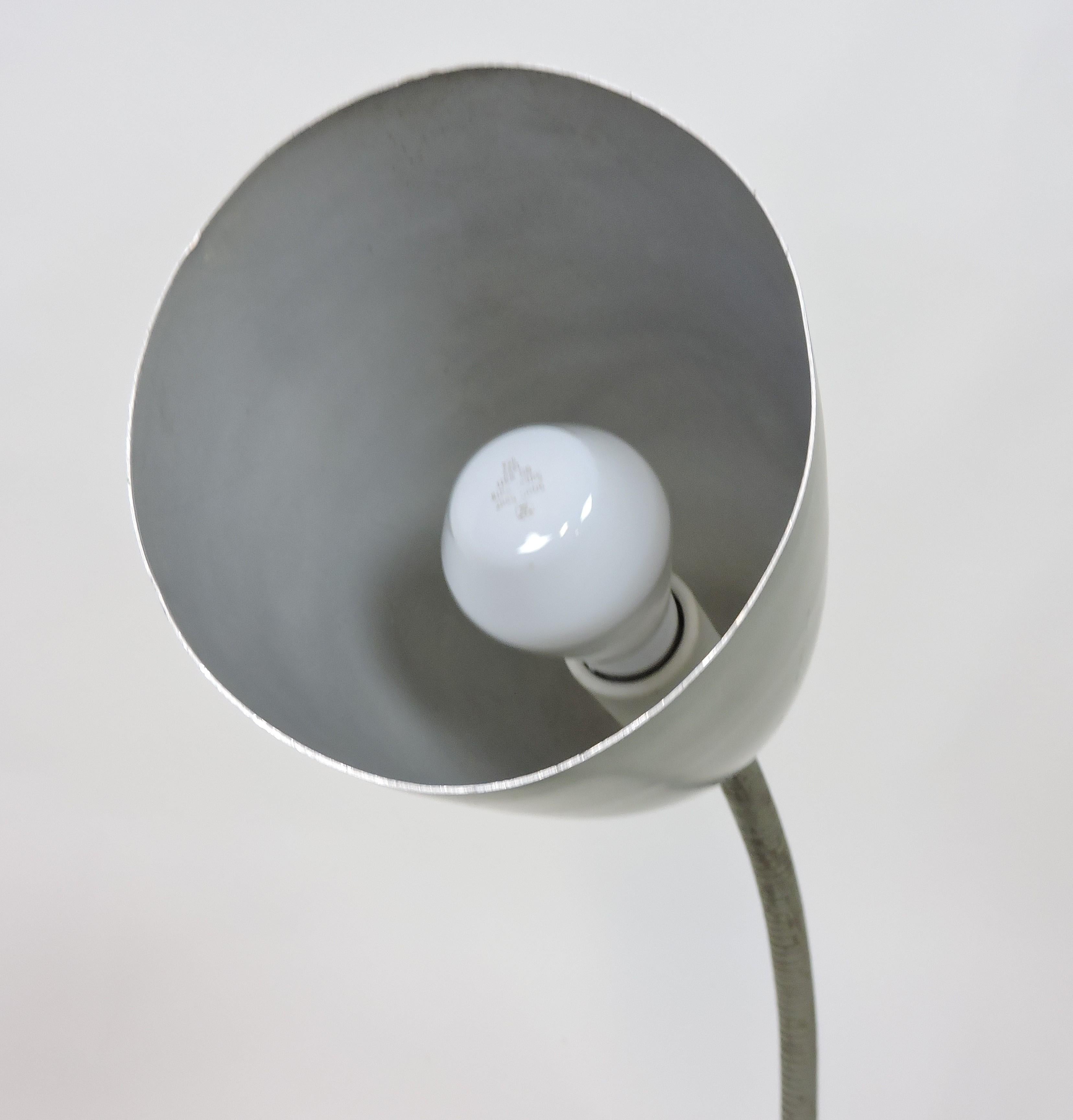 Mid-20th Century Kurt Versen Mid-Century Modern Cone Gooseneck Desk Lamp For Sale