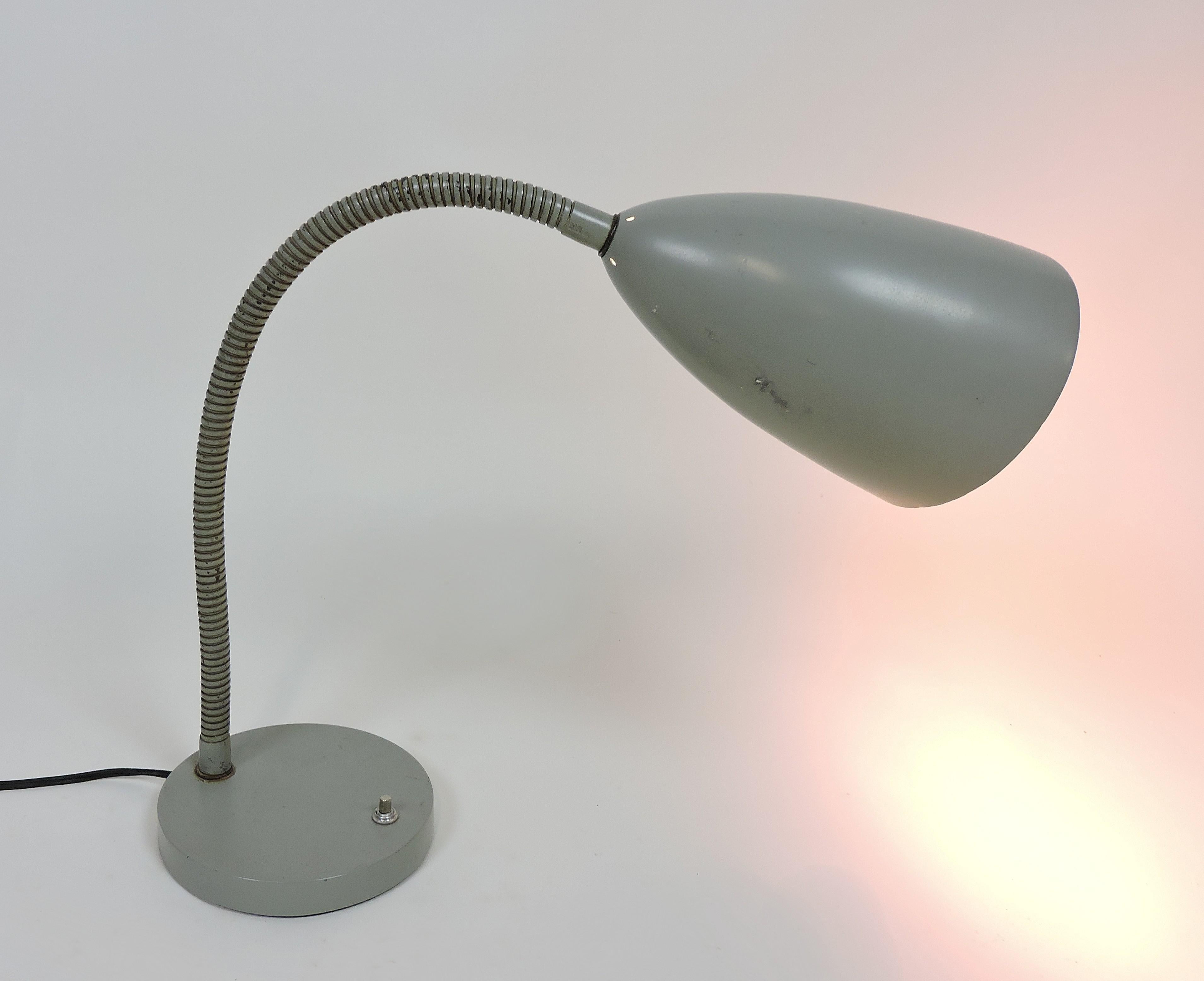 Metal Kurt Versen Mid-Century Modern Cone Gooseneck Desk Lamp For Sale