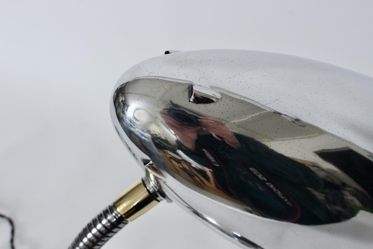 Lampada da scrivania a collo d'oca con paralume a cono in alluminio lucidato di Kurt Versen, C.C. 1950 in vendita 4
