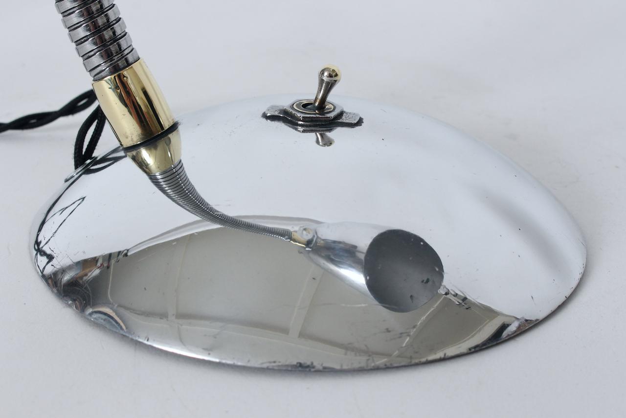 Lampada da scrivania a collo d'oca con paralume a cono in alluminio lucidato di Kurt Versen, C.C. 1950 in vendita 7