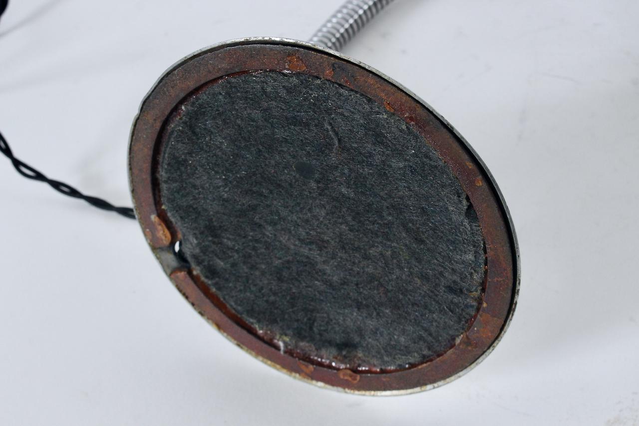 Lampada da scrivania a collo d'oca con paralume a cono in alluminio lucidato di Kurt Versen, C.C. 1950 in vendita 9