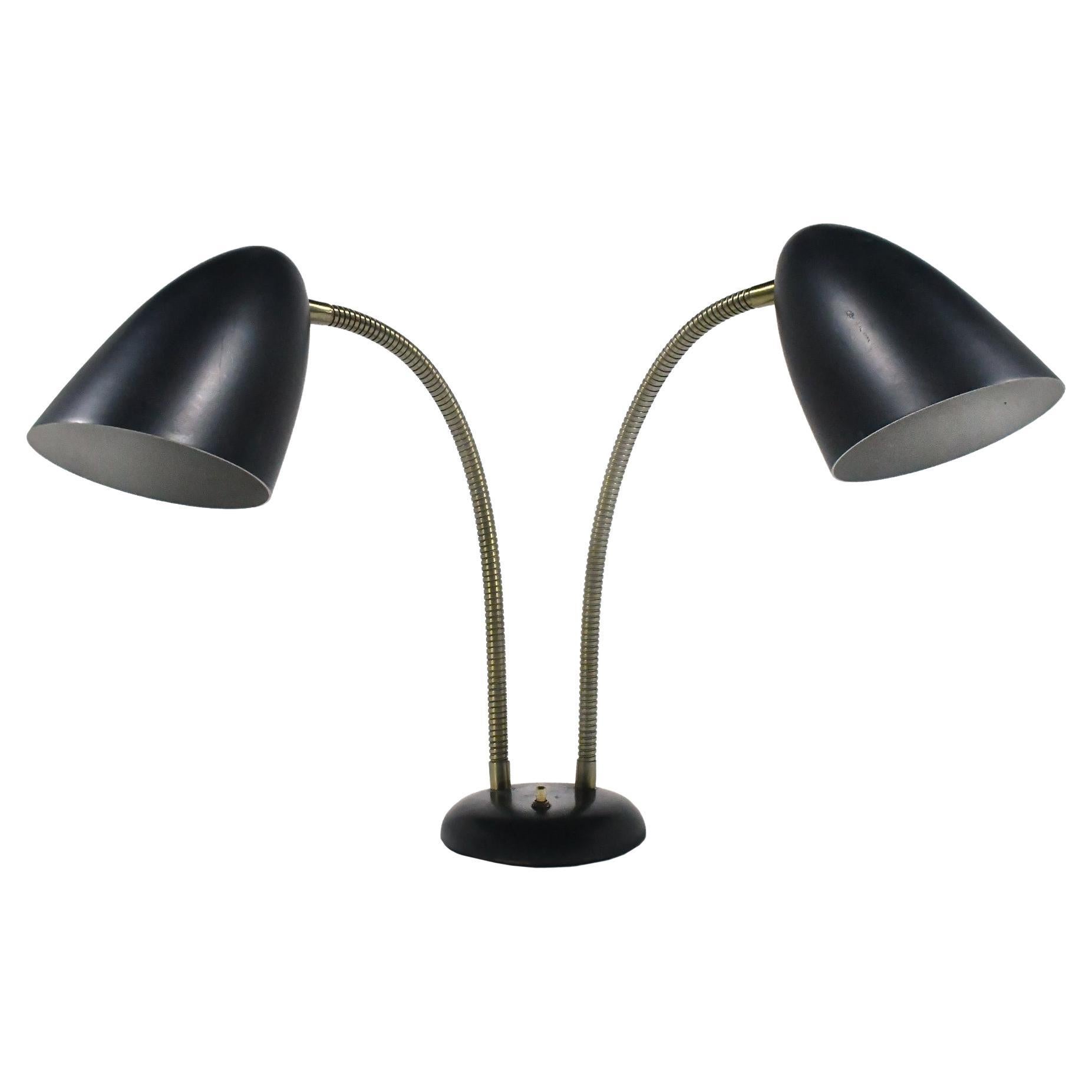 Lampada da tavolo a collo d'oca a due teste di Kurt Versen