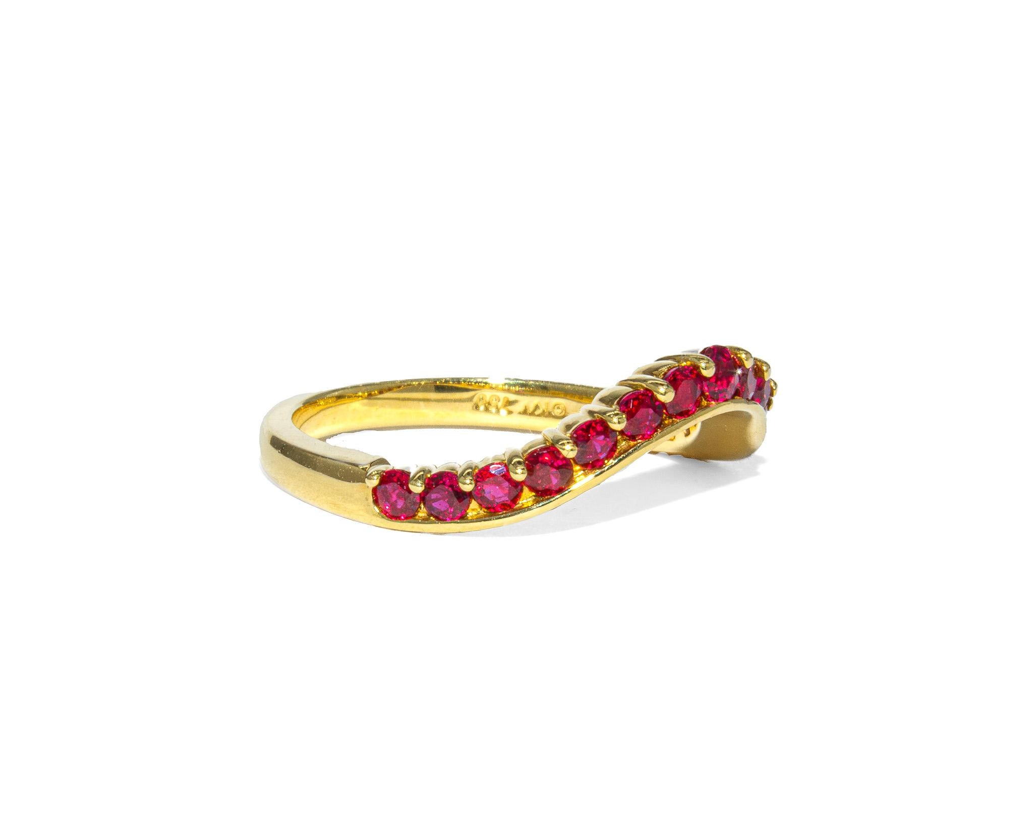Kurt Wayne 0,80 Karat runder Rubin Wave Ring (Rundschliff) im Angebot