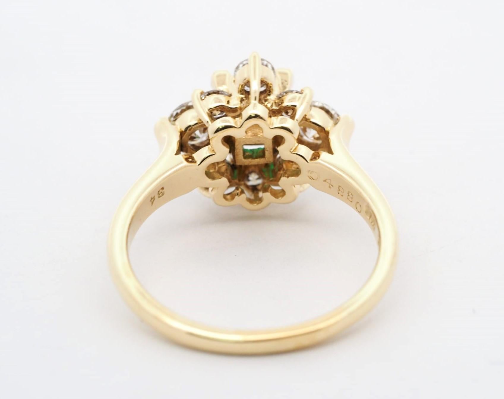 Kurt Wayne Designer signierter Ring aus 18 Karat Gelbgold mit 0,90 Karat Smaragd und 0,92 Karat Diamant (Carréeschliff) im Angebot